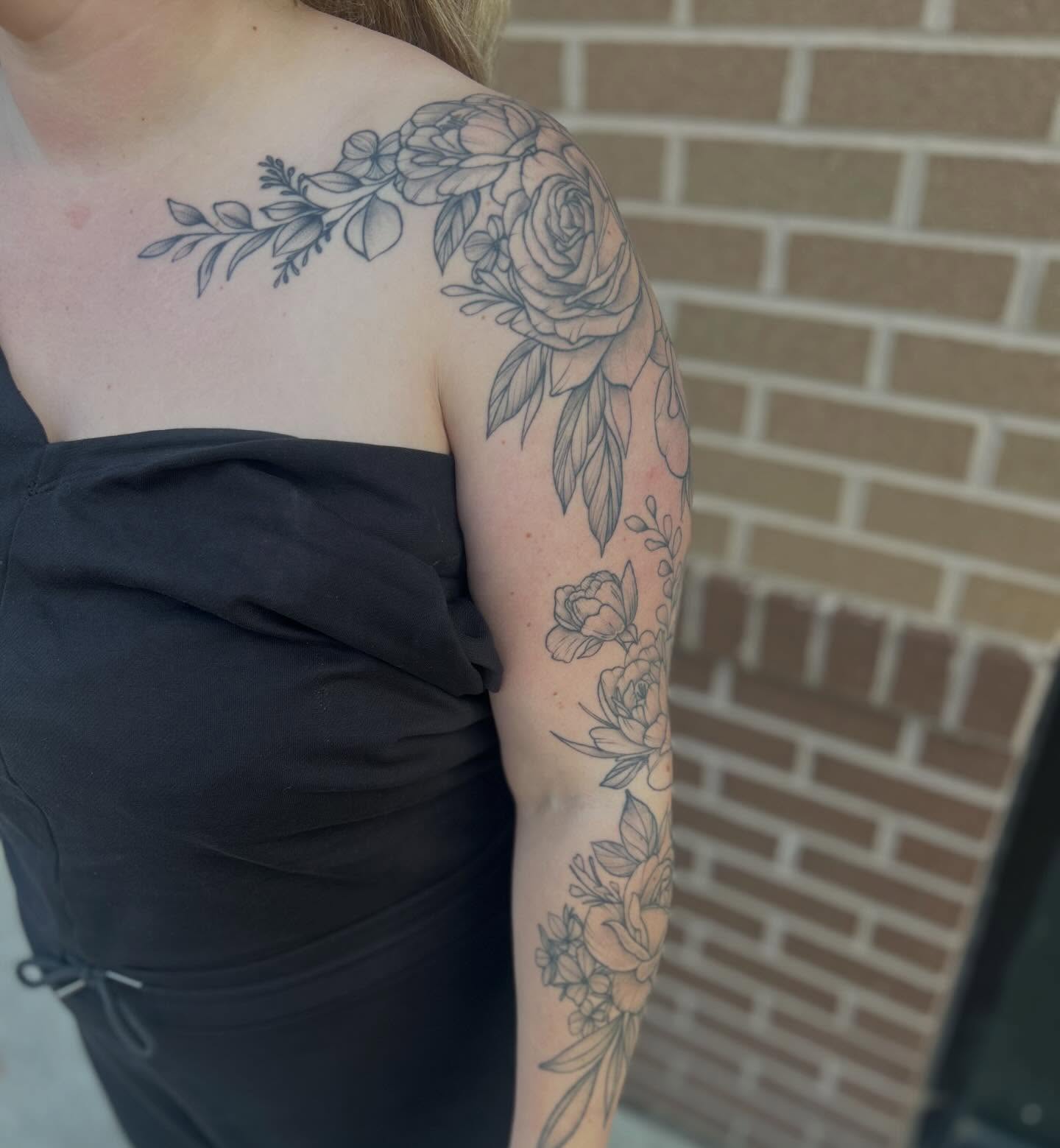 Tattoo by @samibattle — black_and_grey