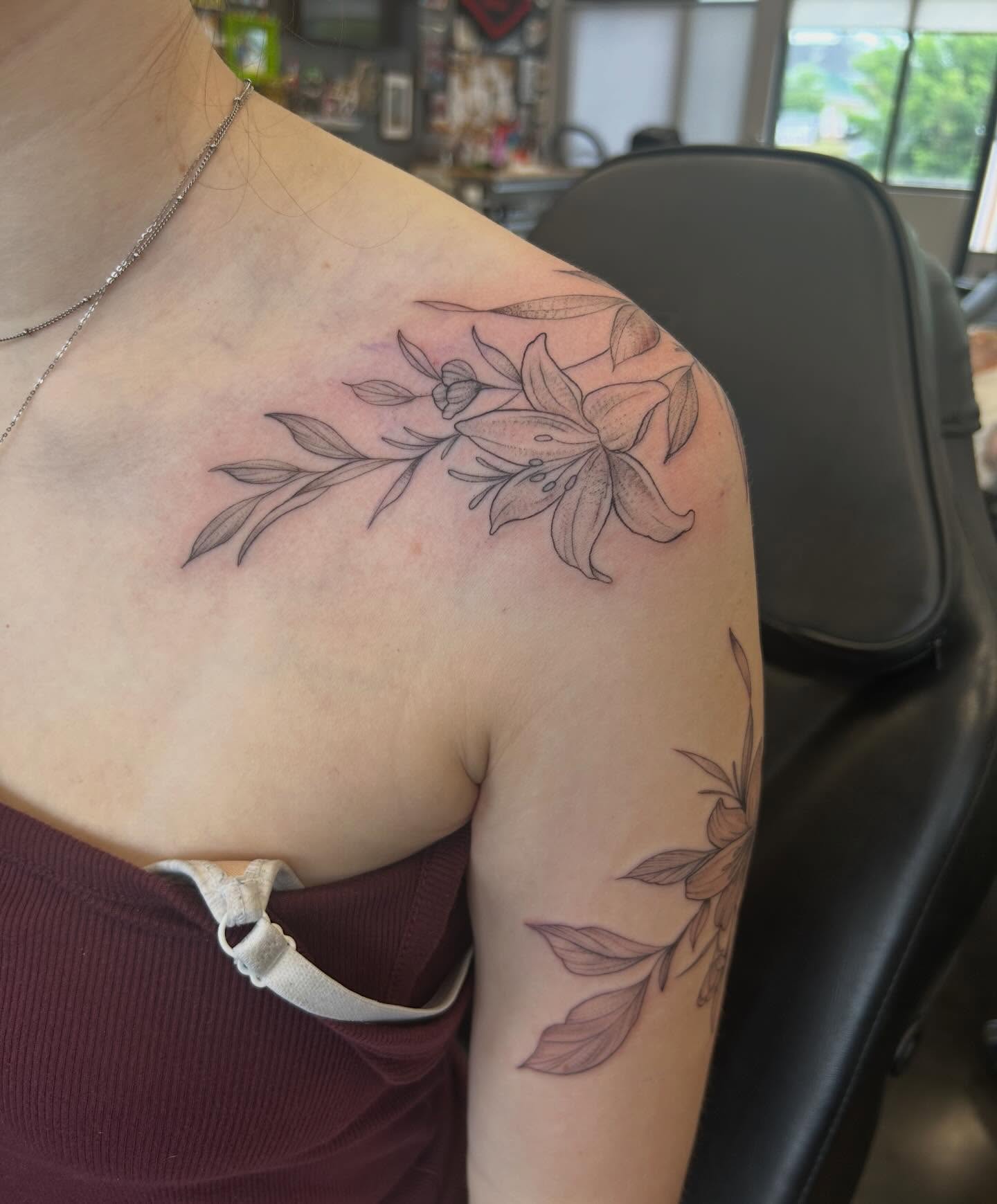 Tattoo by @samibattle — black_and_grey