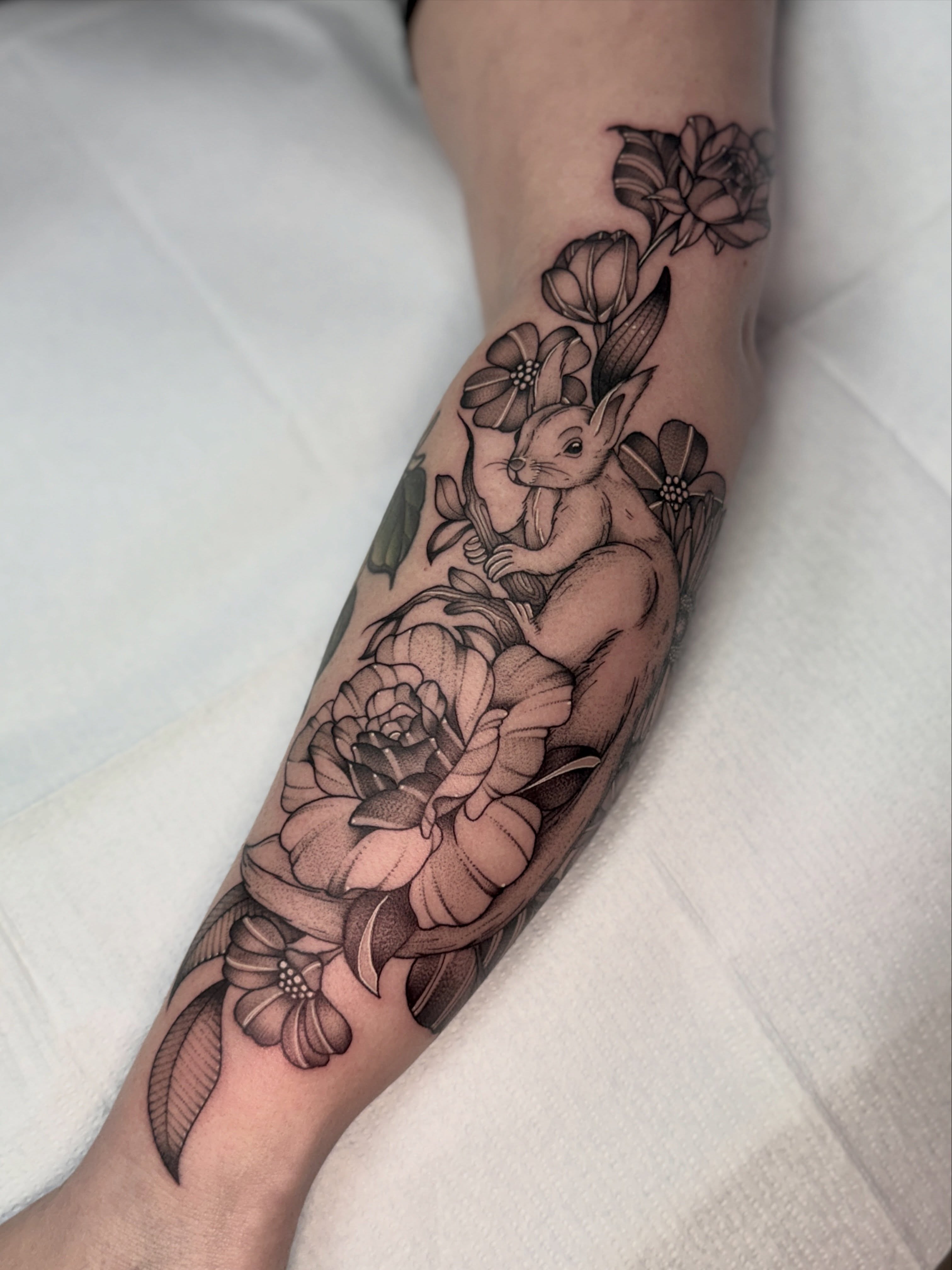 Tattoo by @lilindigotattoo โ black_and_grey