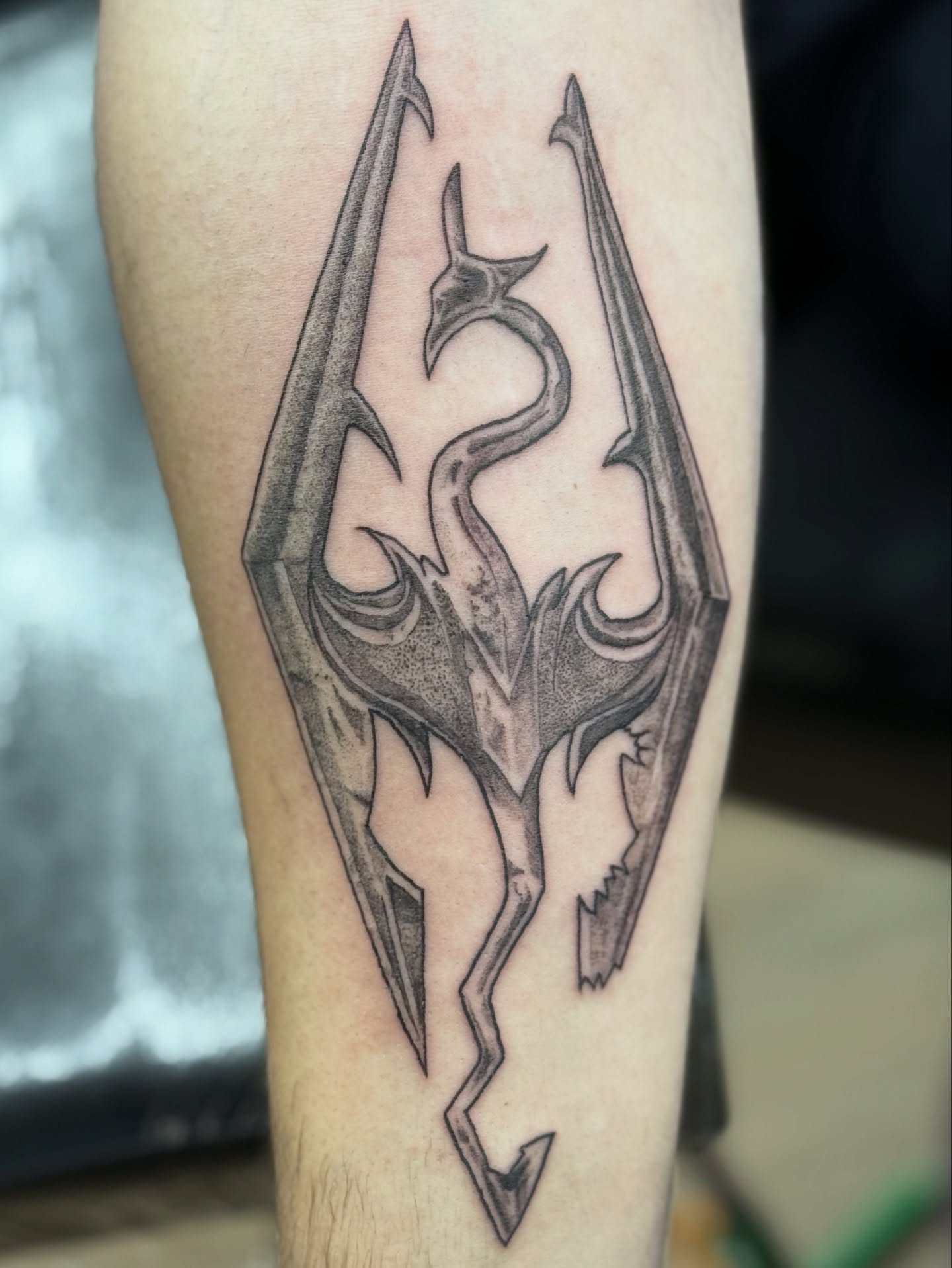 Tattoo by @fig_thetattooer — black_and_grey, geometric