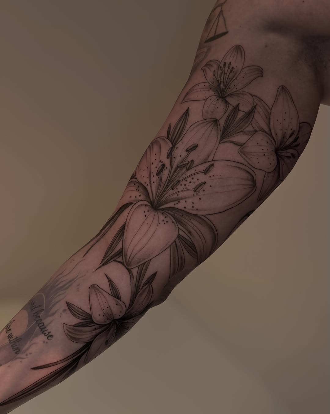 Tattoo by @kris_tattooart β black_and_grey