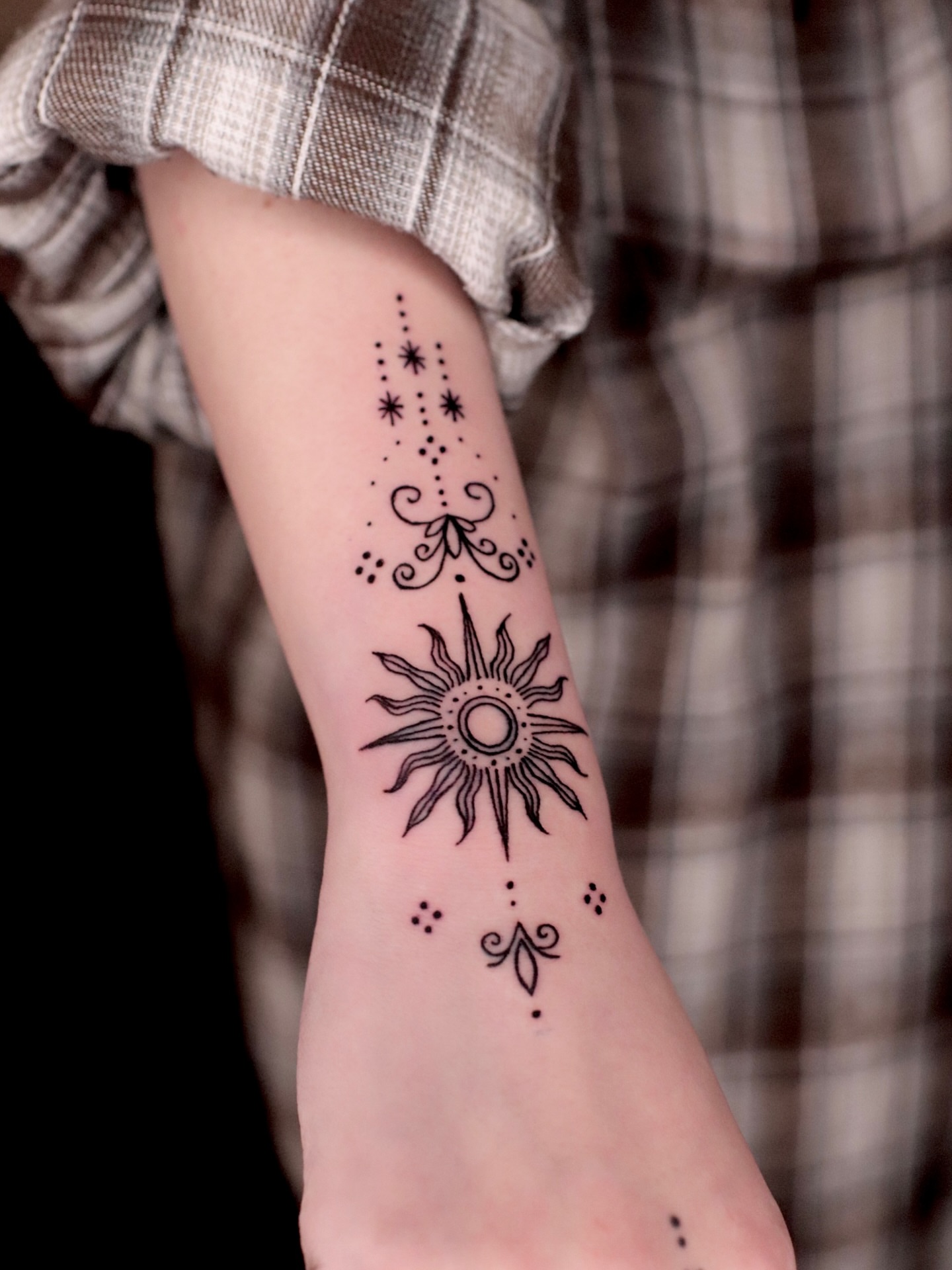 Tattoo by @pinking__tt — dotwork, geometric