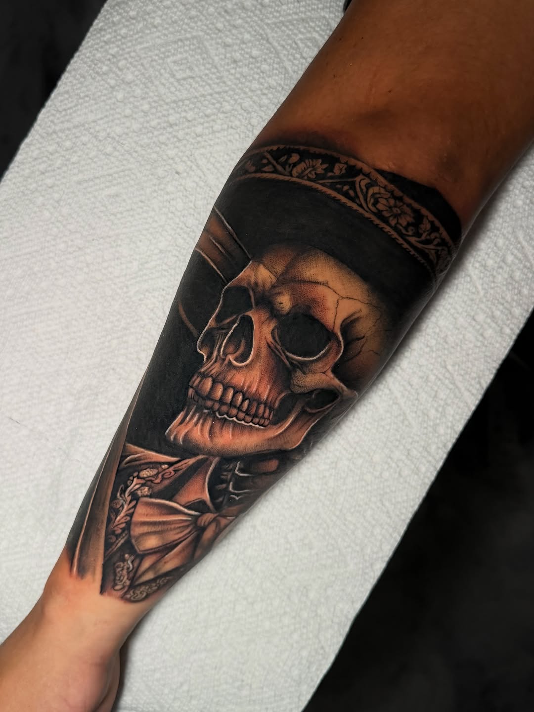 Tattoo by @moni.ca_tattoos — realism, black_and_grey