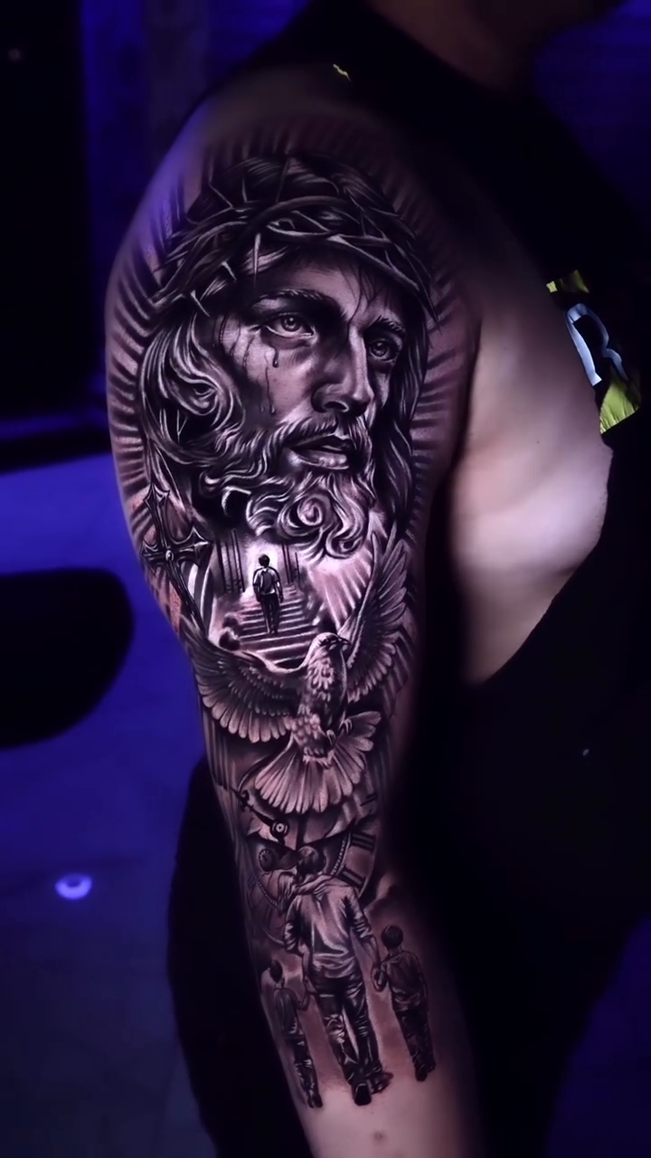 Tattoo by @ronaldinktattoo — realism, black_and_grey