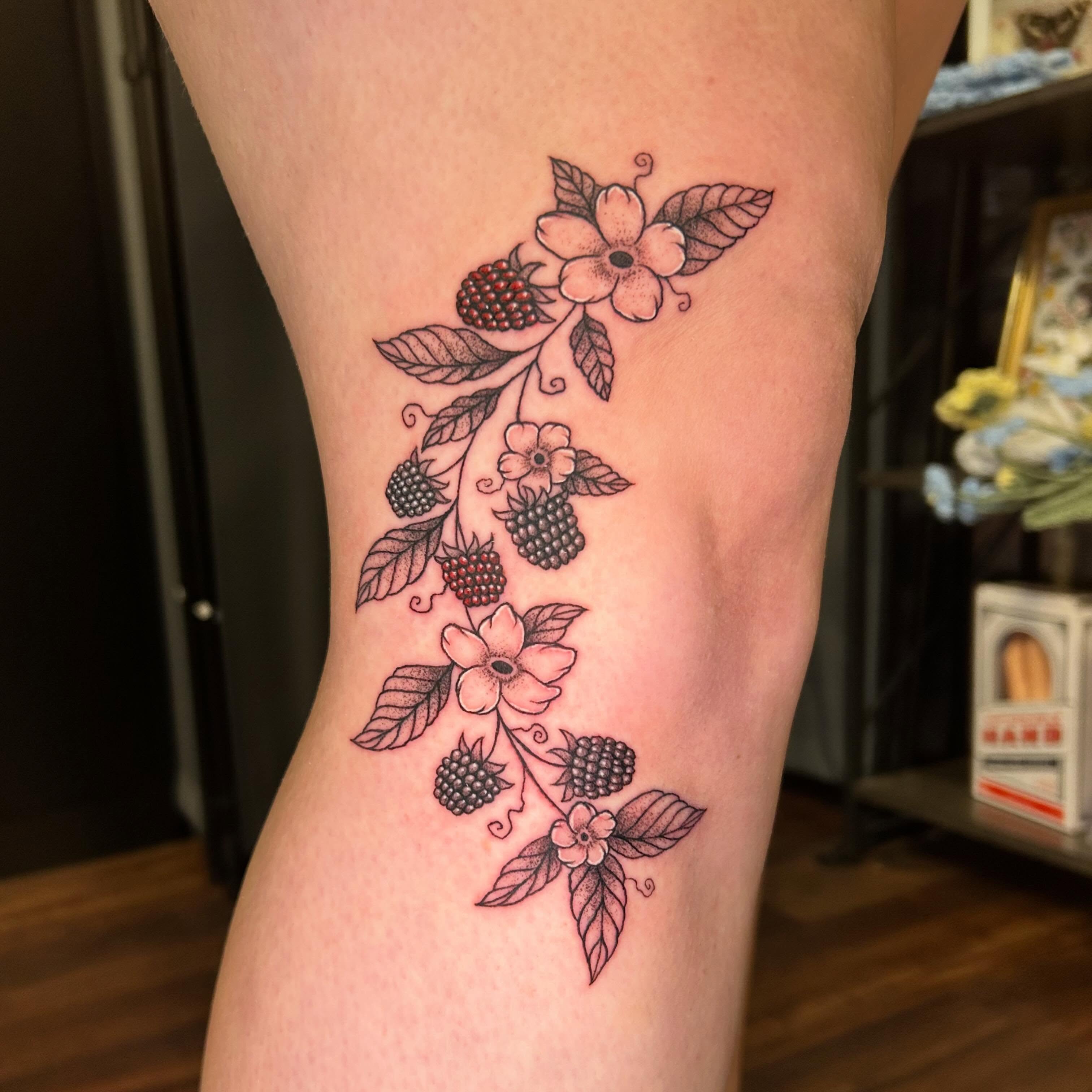 Tattoo by @lisa_inkk — black_and_grey