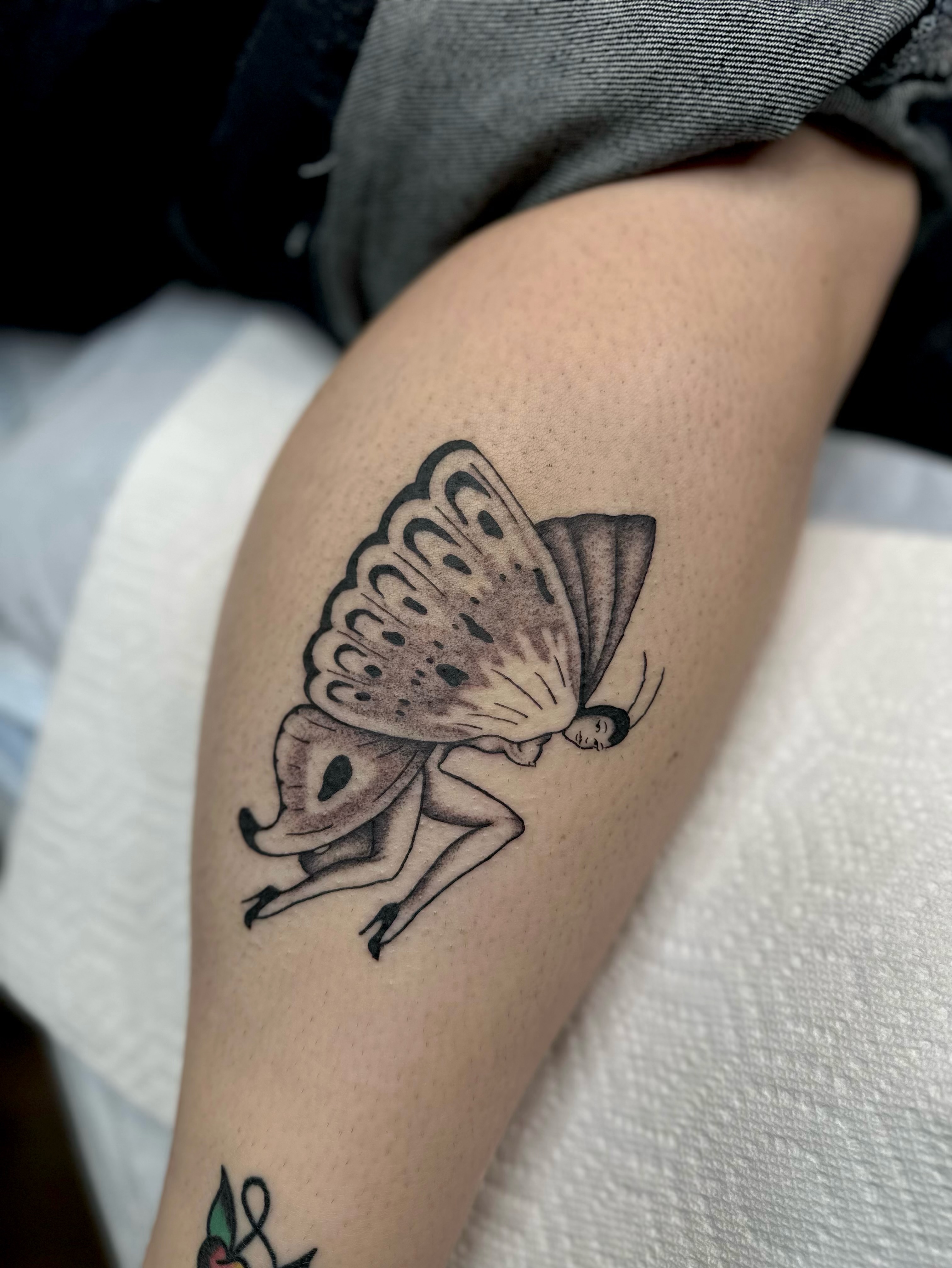 Tattoo by @lnrnts — black_and_grey