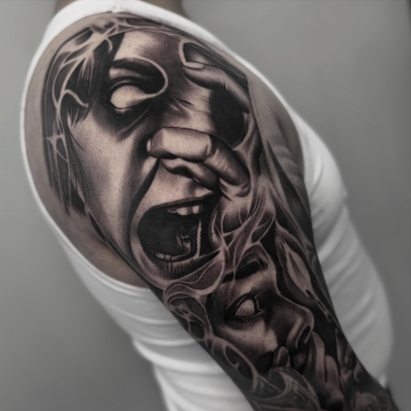 Scream realism tattoo on the forearm by Angel Damian Parada
