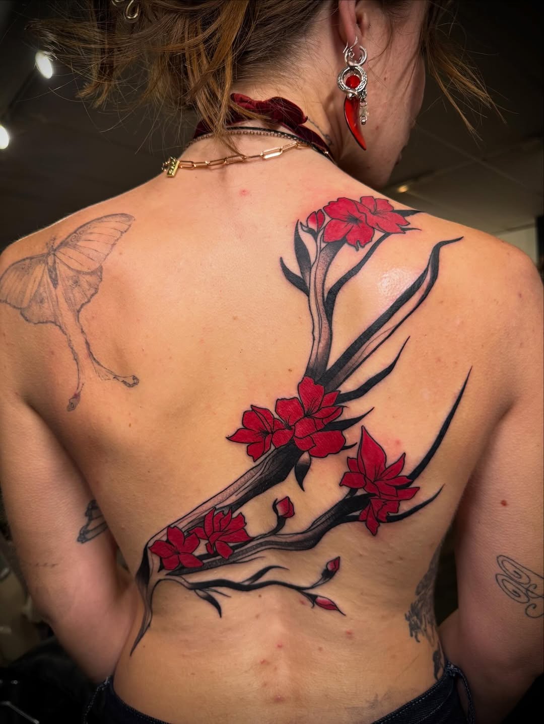 Tattoo by @allapaulygs — fine_line, black_and_grey