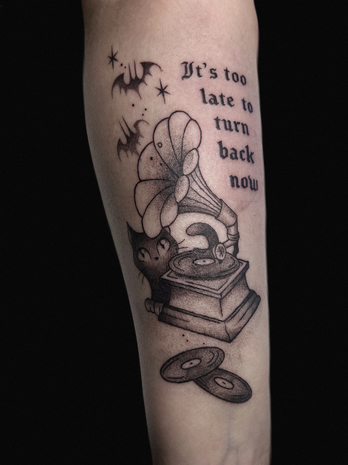 Tattoo by @collectitats โ black_and_grey