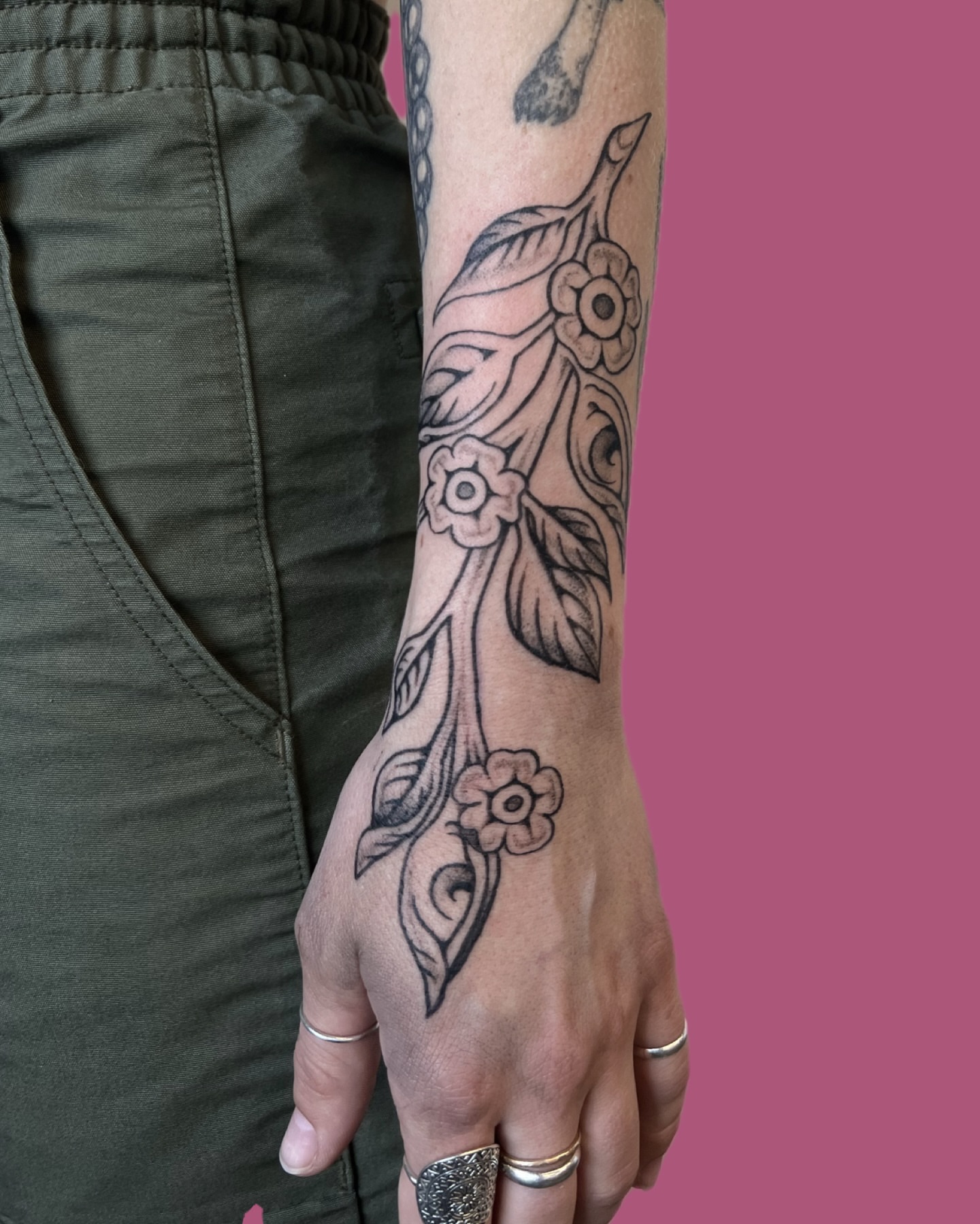 Tattoo by @rachelradiant — black_and_grey
