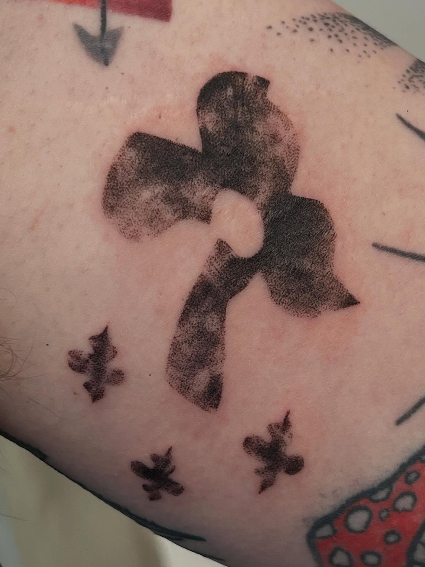 Tattoo by @_____smalt__ — dotwork