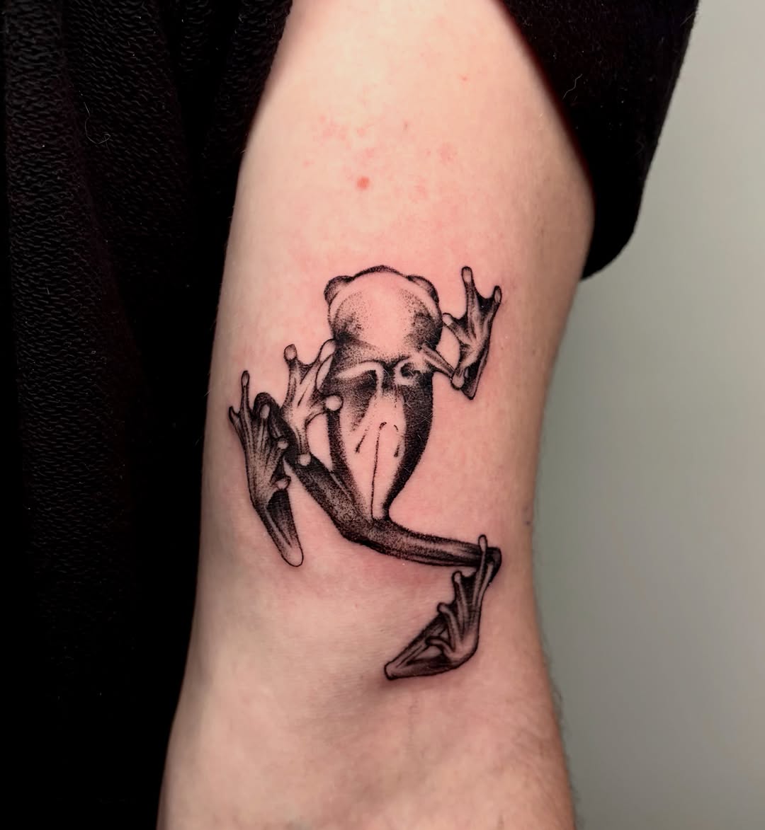 Tattoo by @aannamosity — black_and_grey, dotwork