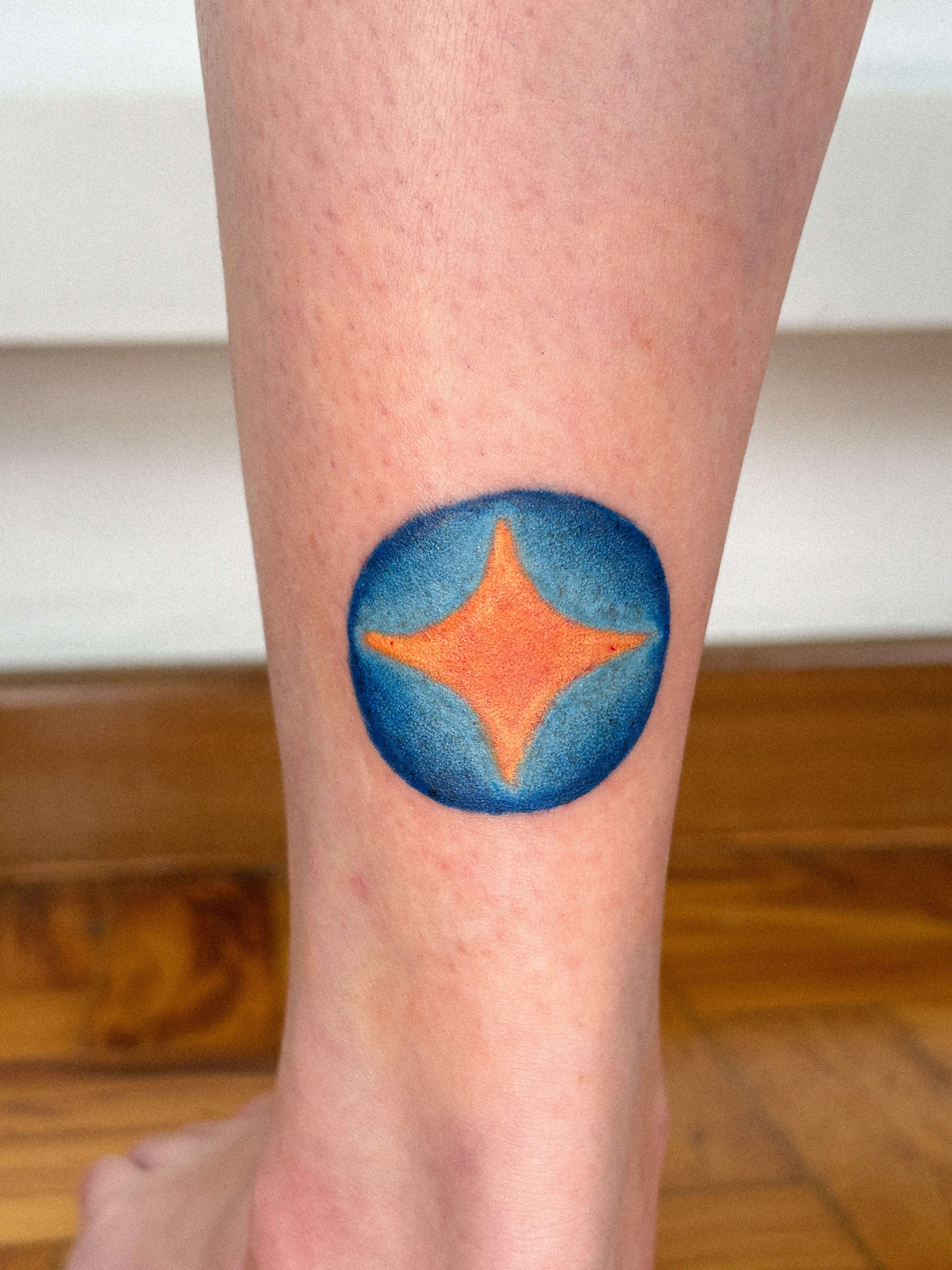 Tattoo by @juliatatua — dotwork