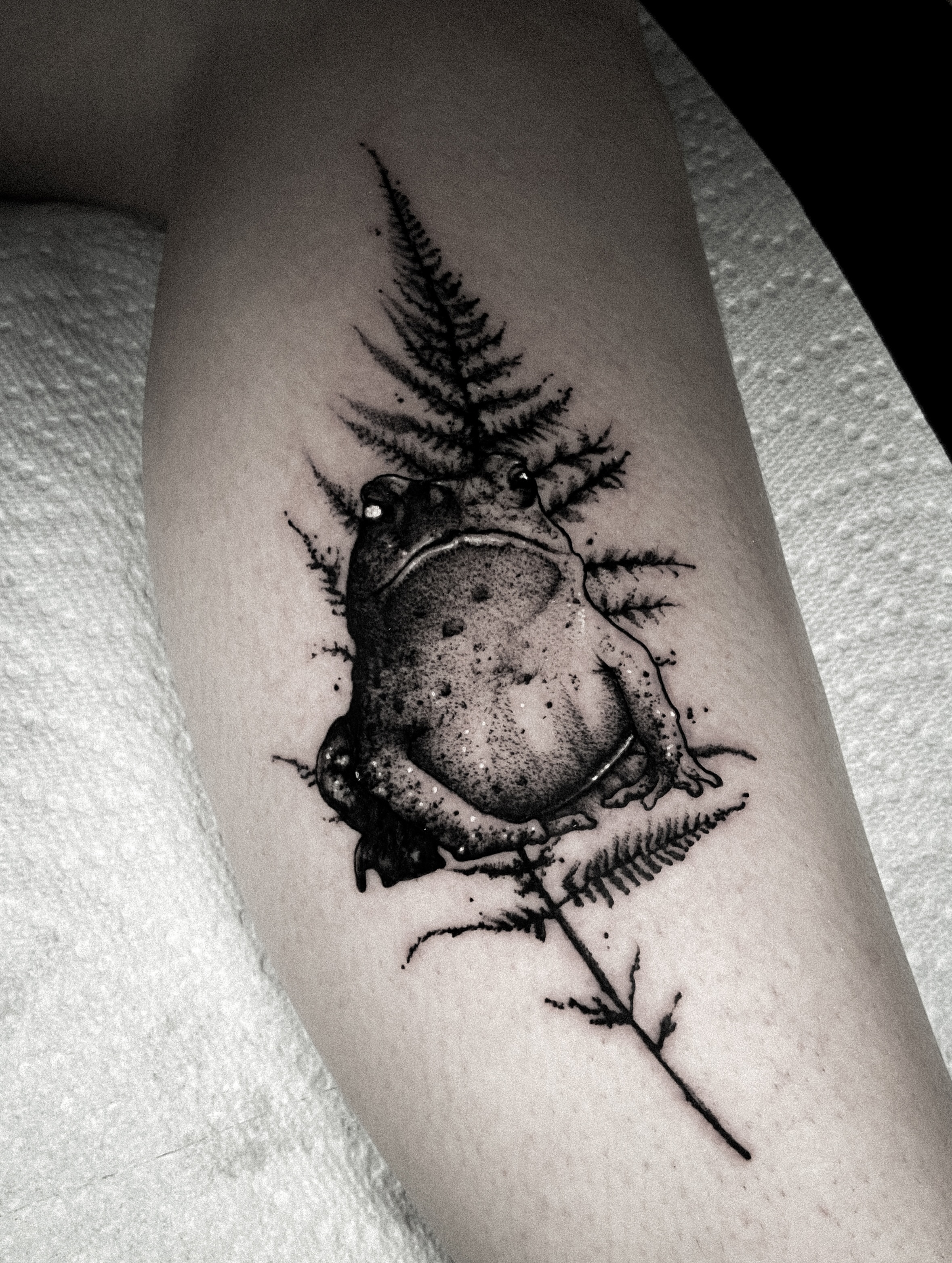 Tattoo by @bunche_tattoo — dotwork, realism