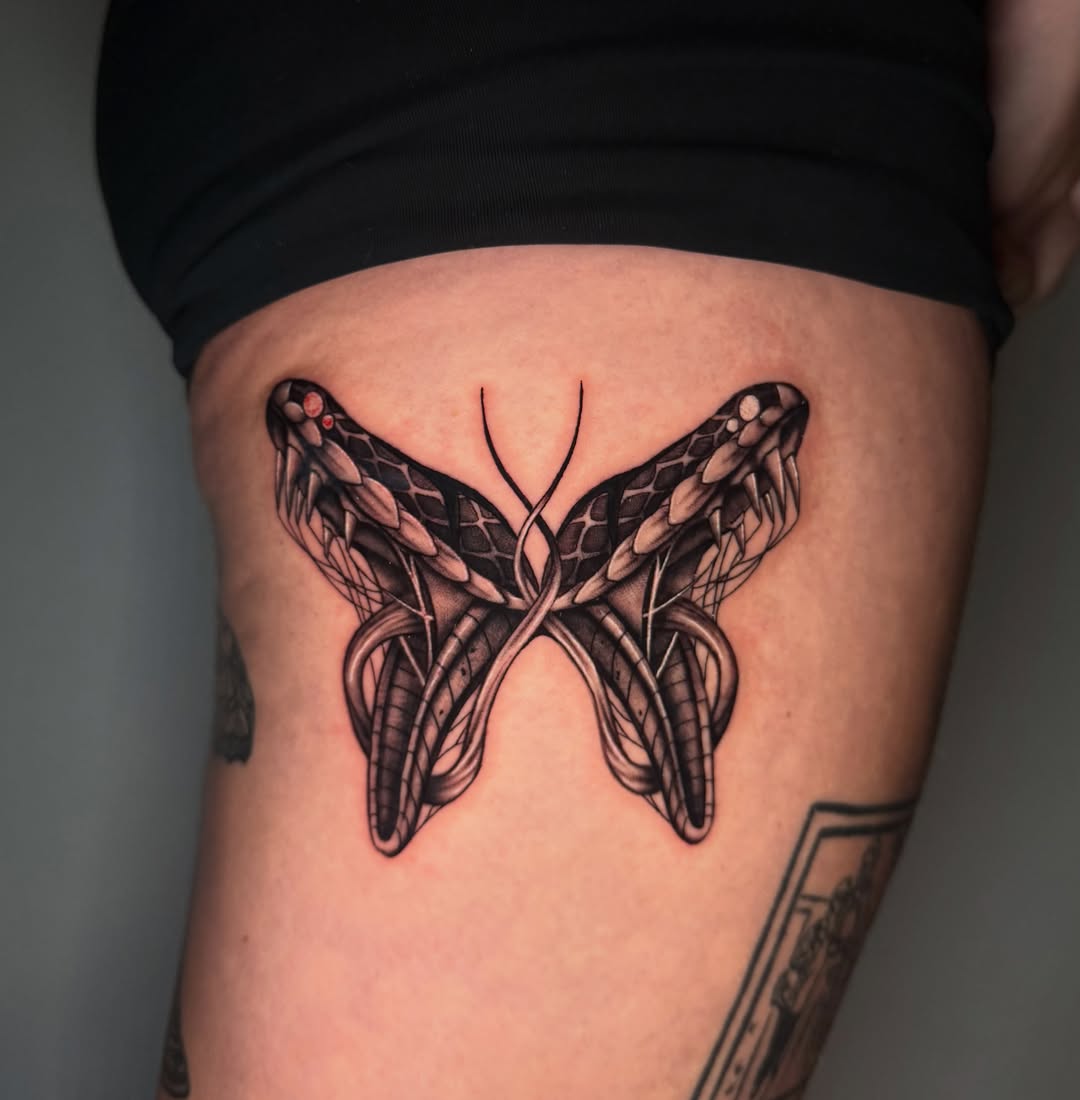 Snakes geometric tattoo on the thigh by 𝖎𝖘𝖆 ✶ 𝖉𝖋𝖜 𝖙𝖆𝖙𝖙𝖔𝖔𝖘