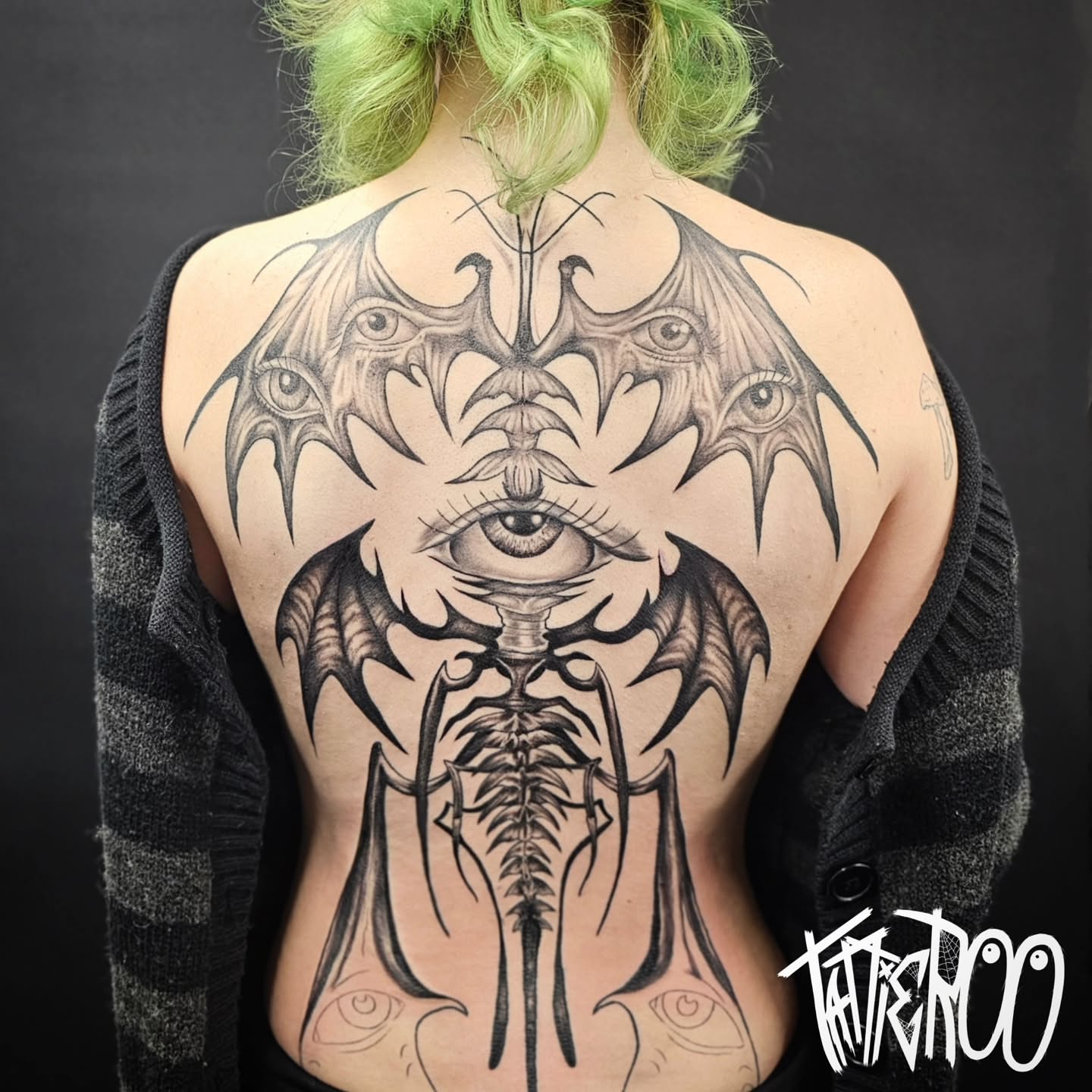 Tattoo by @tattier00 — black_and_grey, geometric