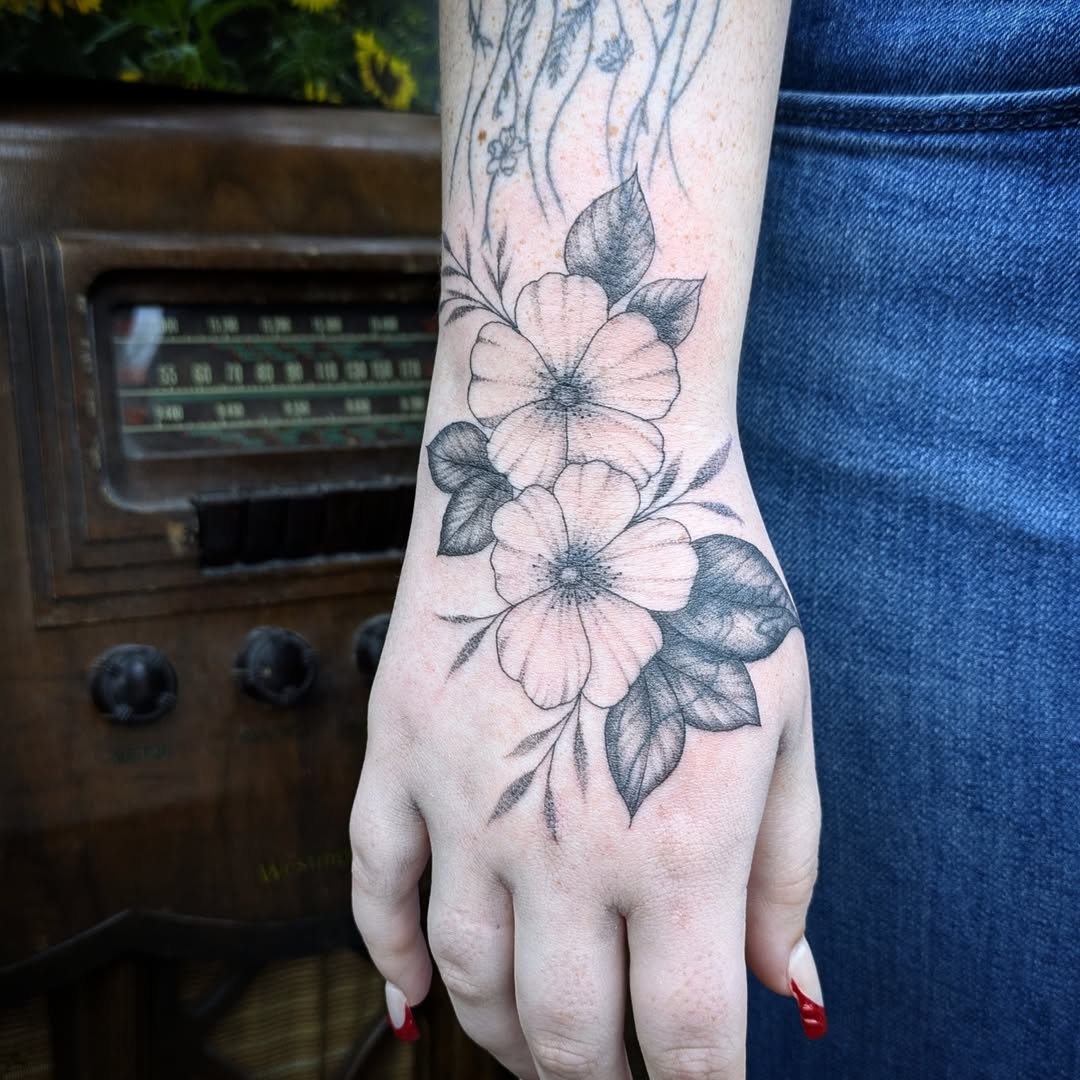 Tattoo by @alizee_tattoo — black_and_grey