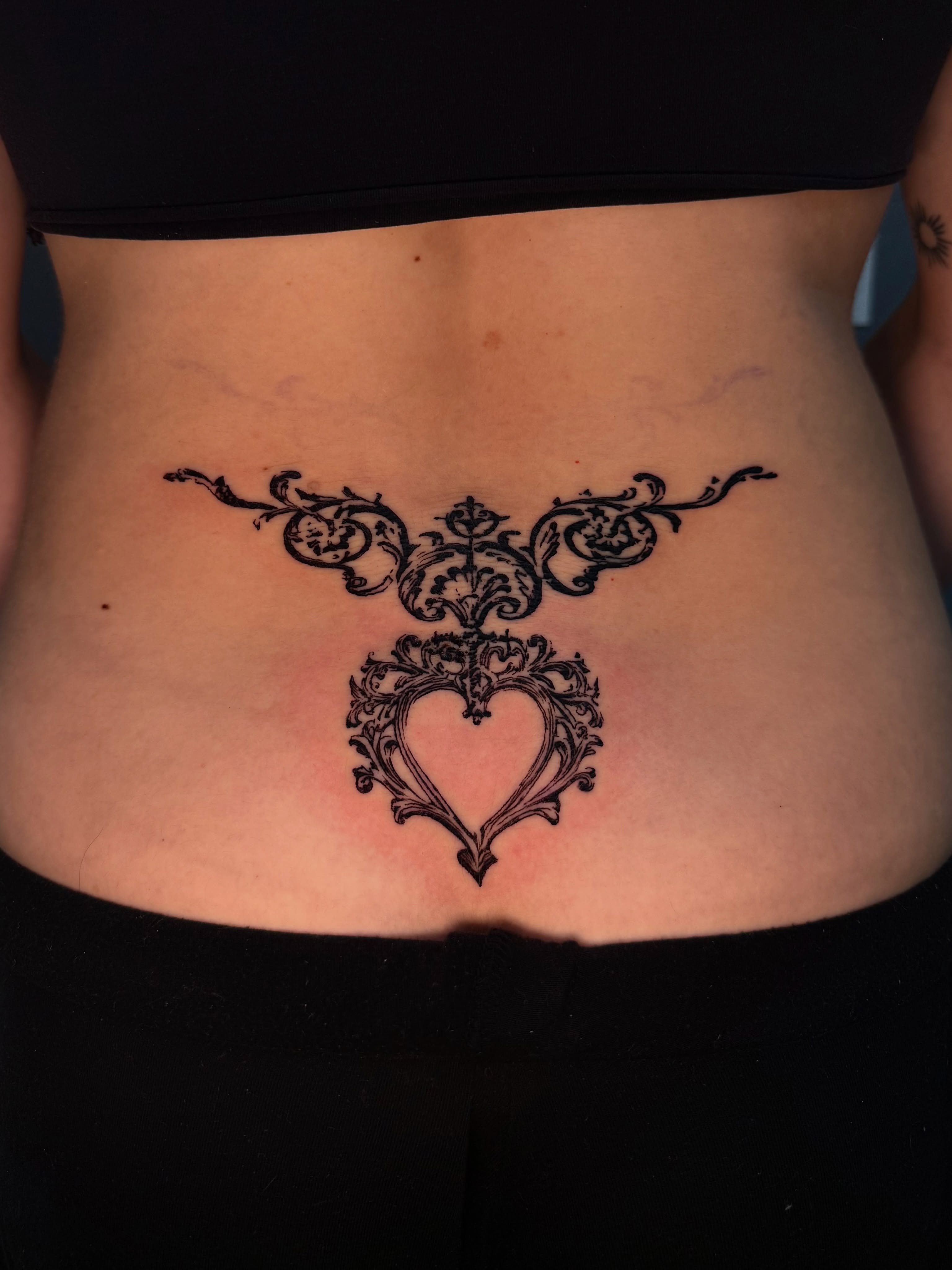 Heart ornamental tattoo on the torso by ༺♡༻ Melia’s Dolls ༺♡༻