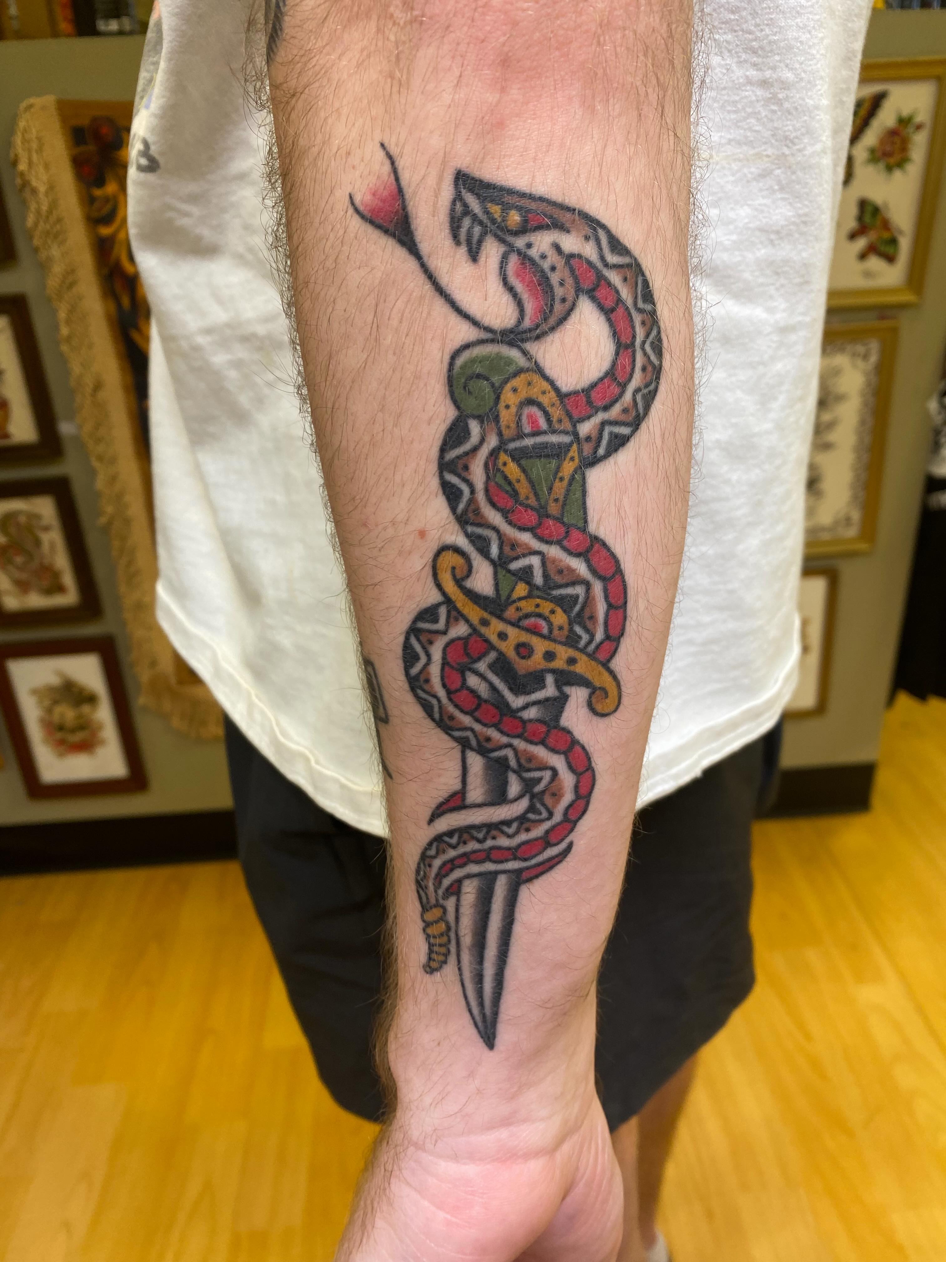 Tattoo by @il.tattoos — american_traditional, trash_polka