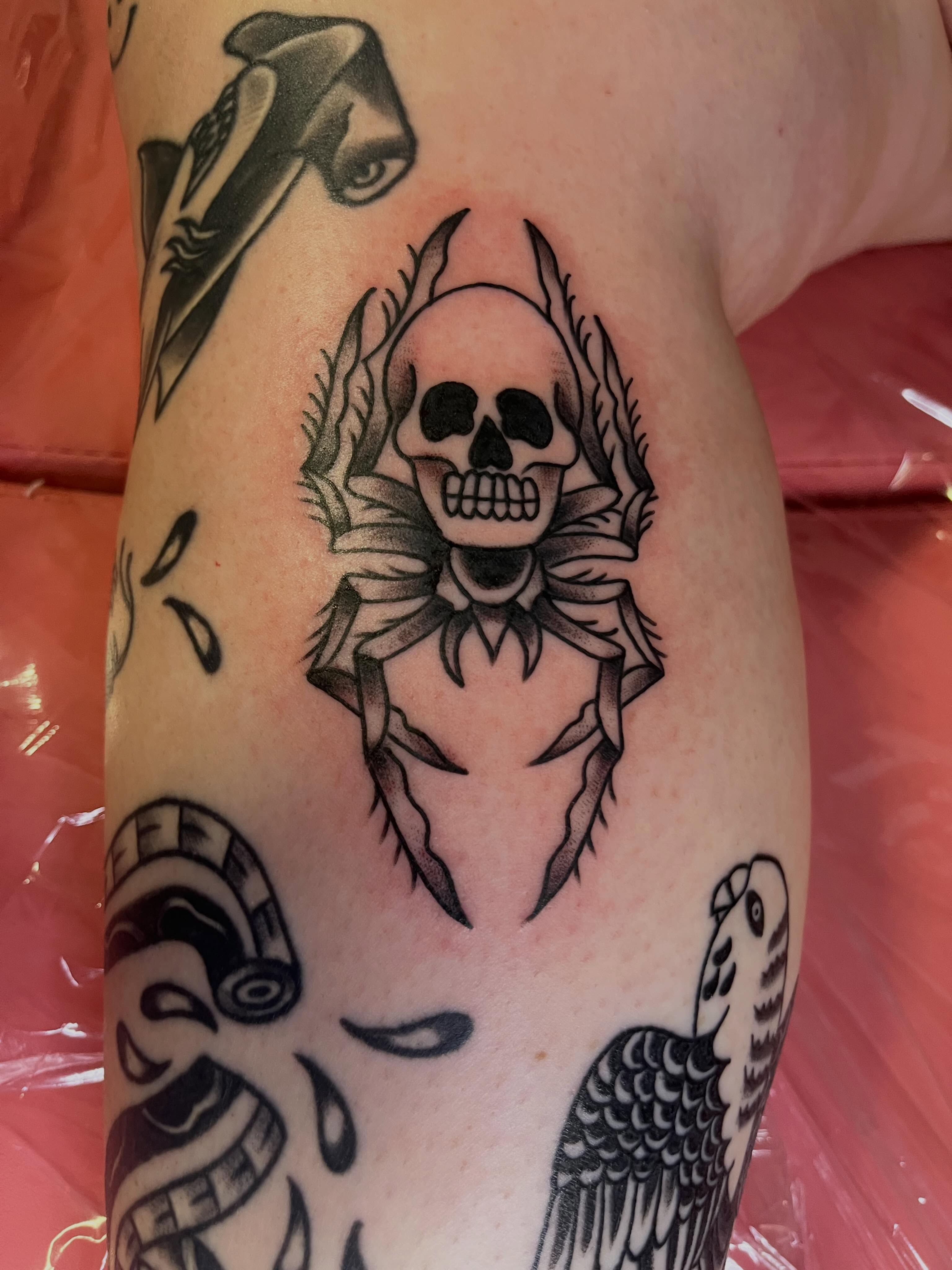 Tattoo by @elizabethzerena — black_and_grey