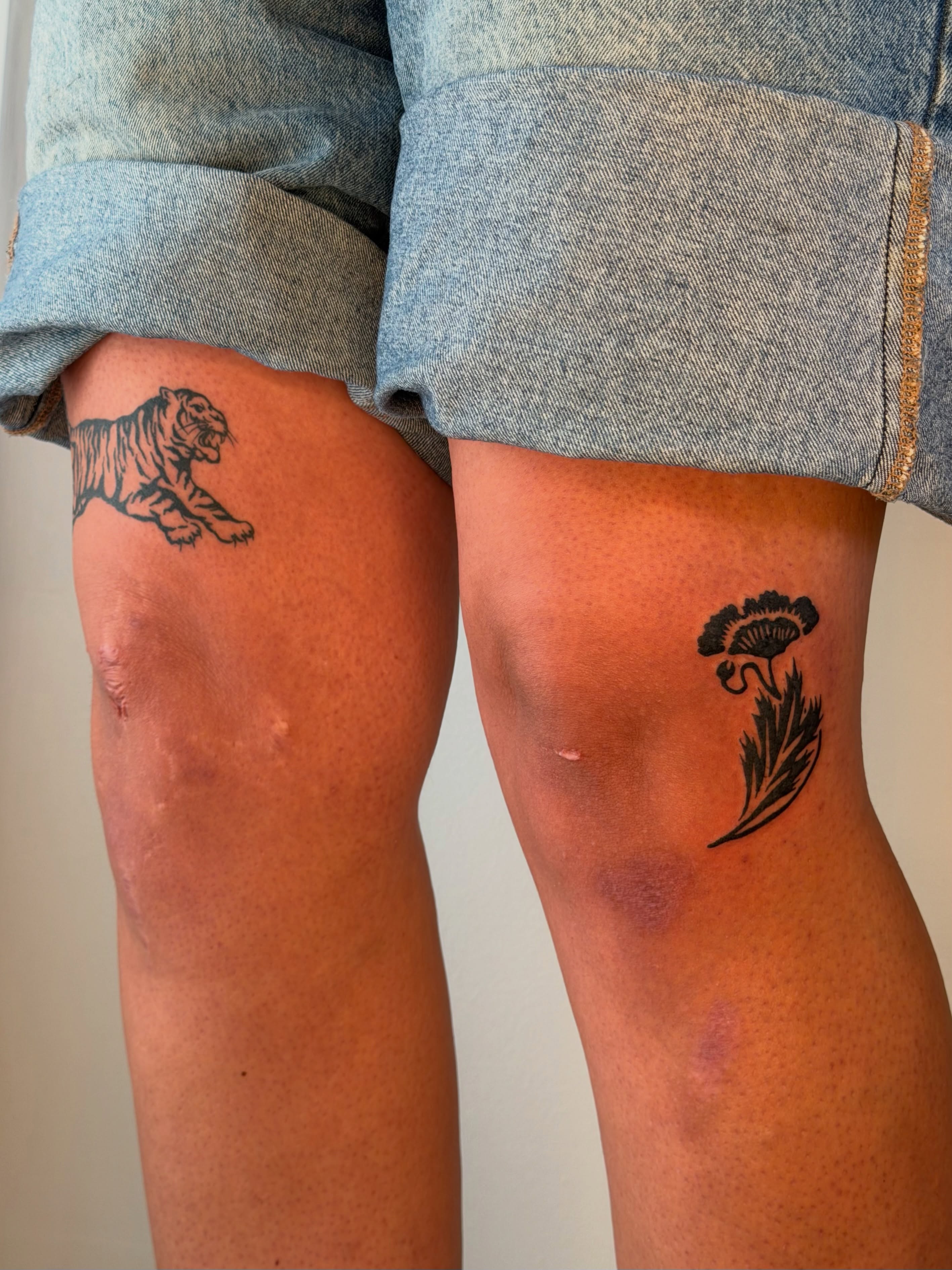 Tiger and flower black and grey tattoo on the thigh by ♤ Catherine Stengel ♤