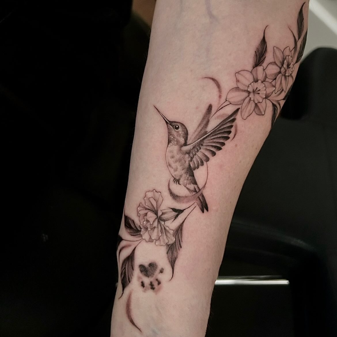 Tattoo by @jonny_elliott_phx β black_and_grey, realism