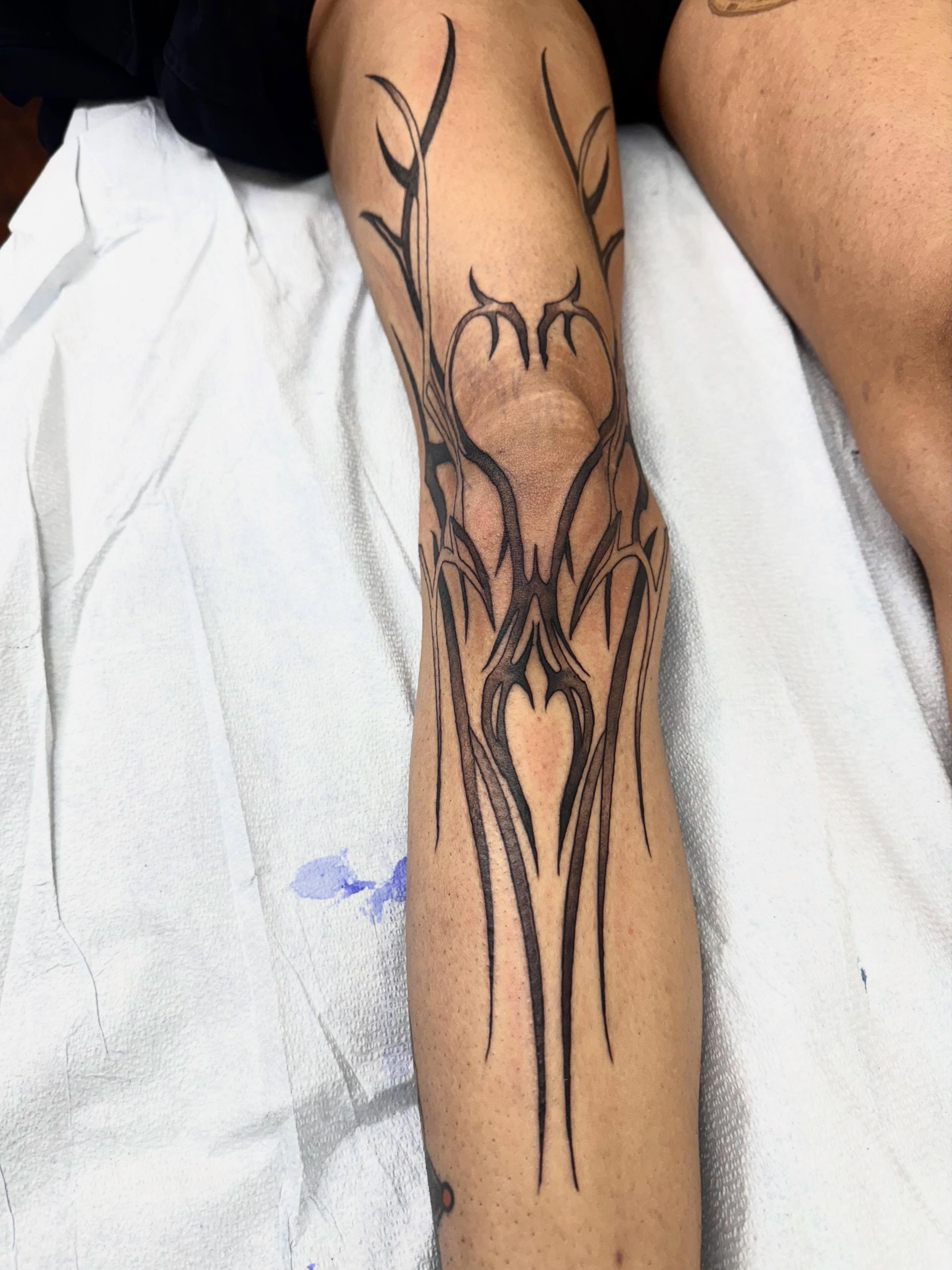 Abstract tree black and grey tattoo on the forearm by Isabella π€