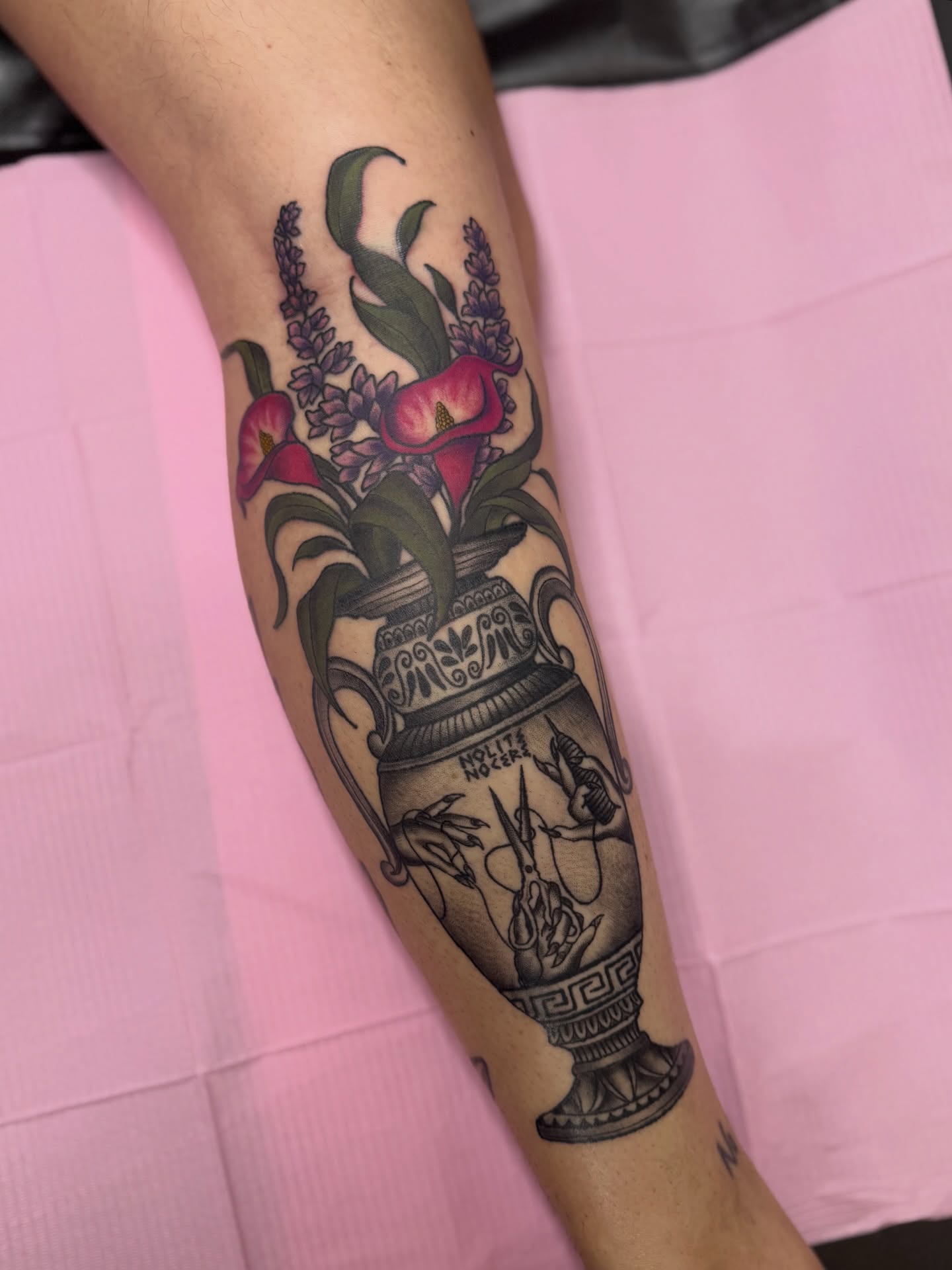 Tattoo by @chloemarietattoo โ black_and_grey