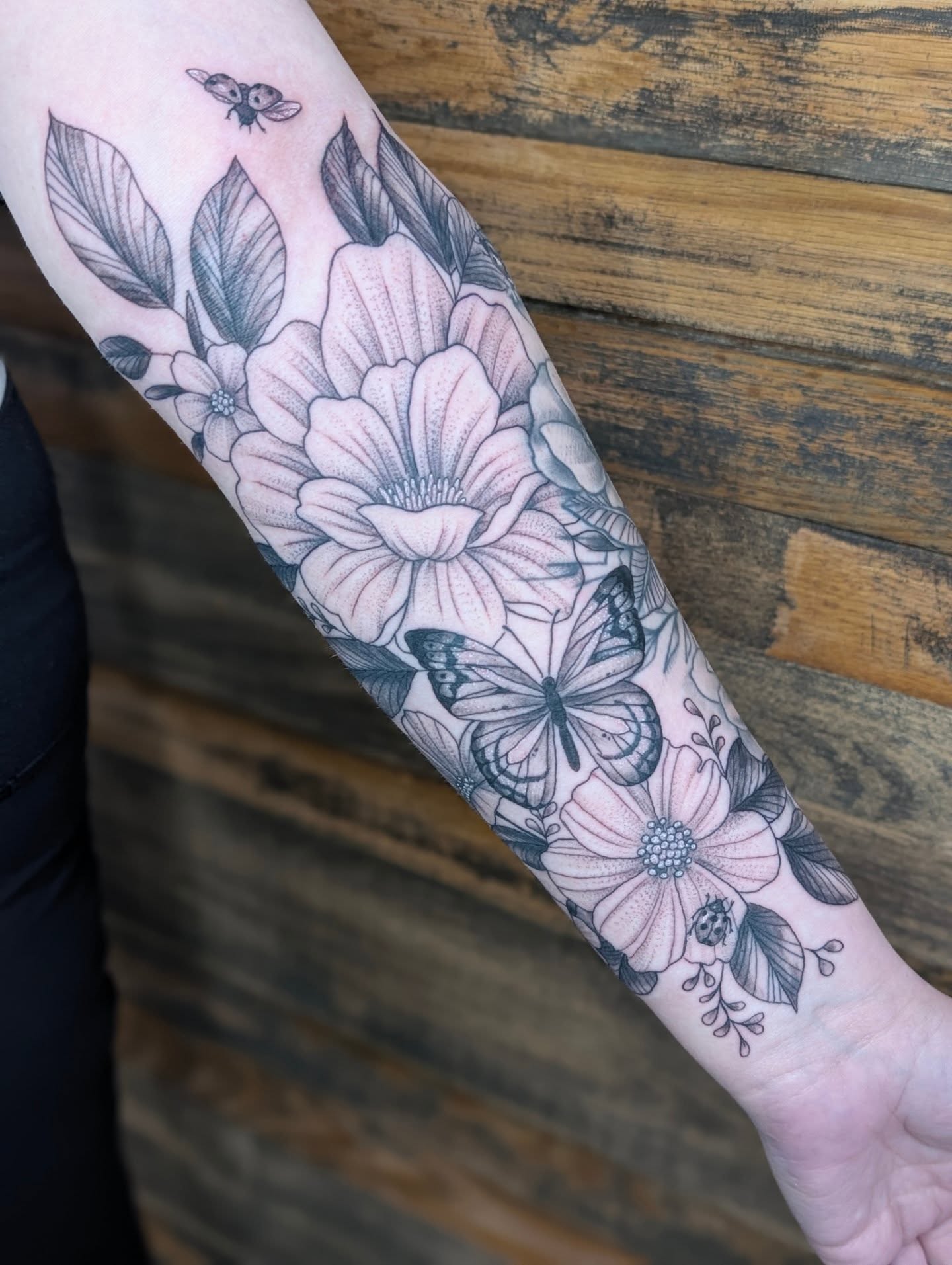 Tattoo by @shop53tattoostudio — dotwork, realism