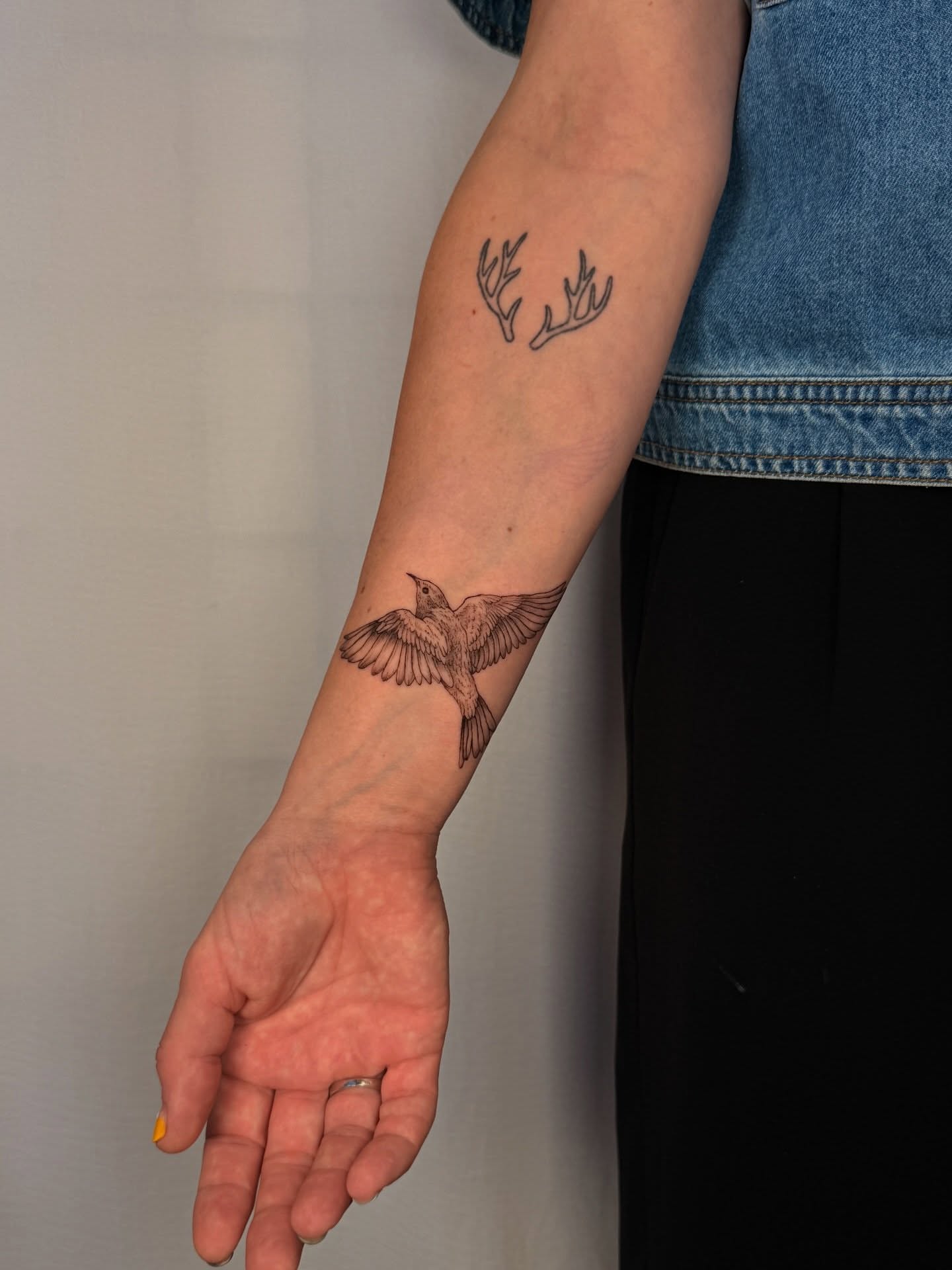 Tattoo by @aliceholdcrofttattoo — black_and_grey