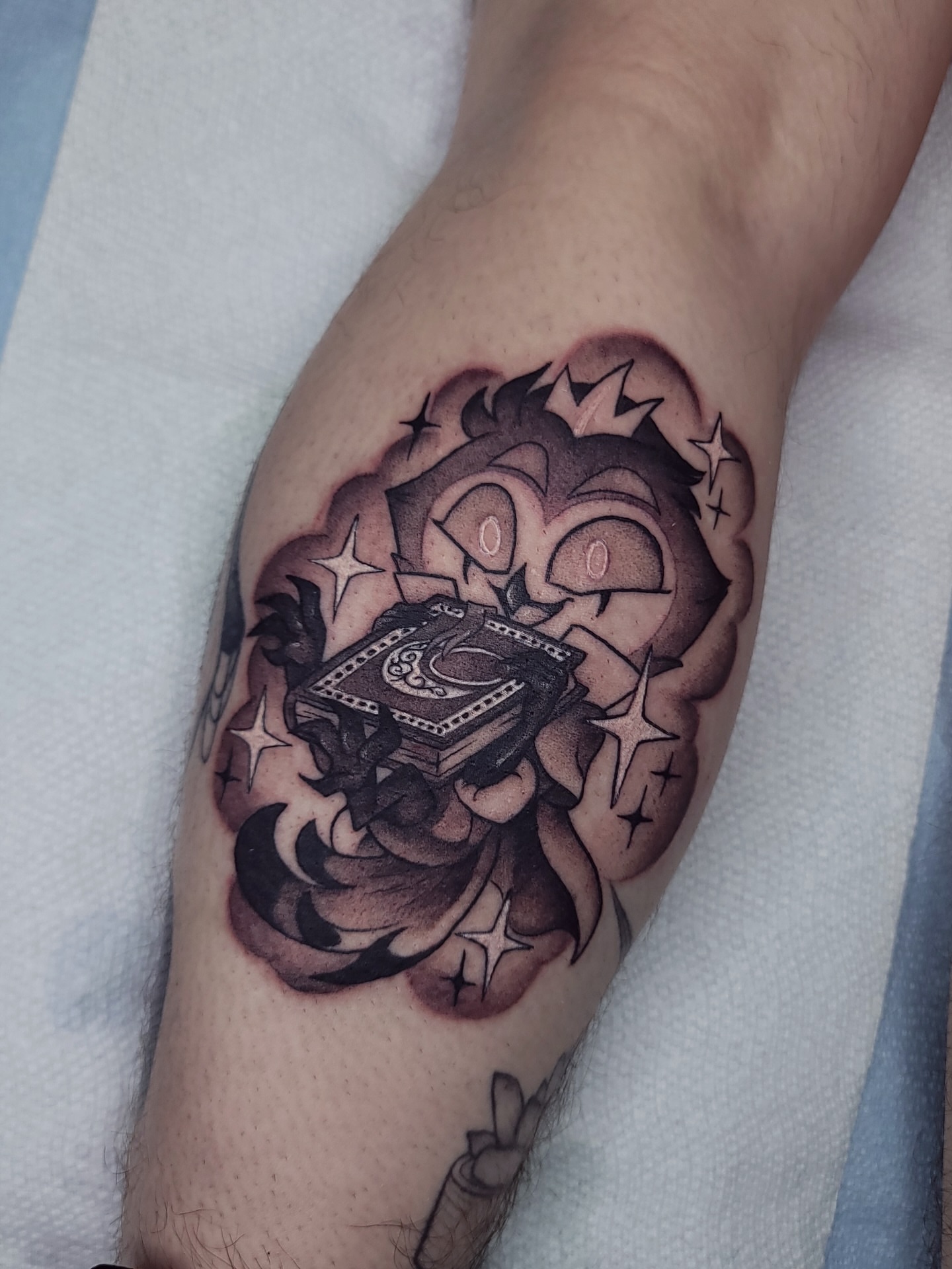 Mask and book American traditional tattoo on the forearm by πΌπππΎππΌ π
πΌππππ