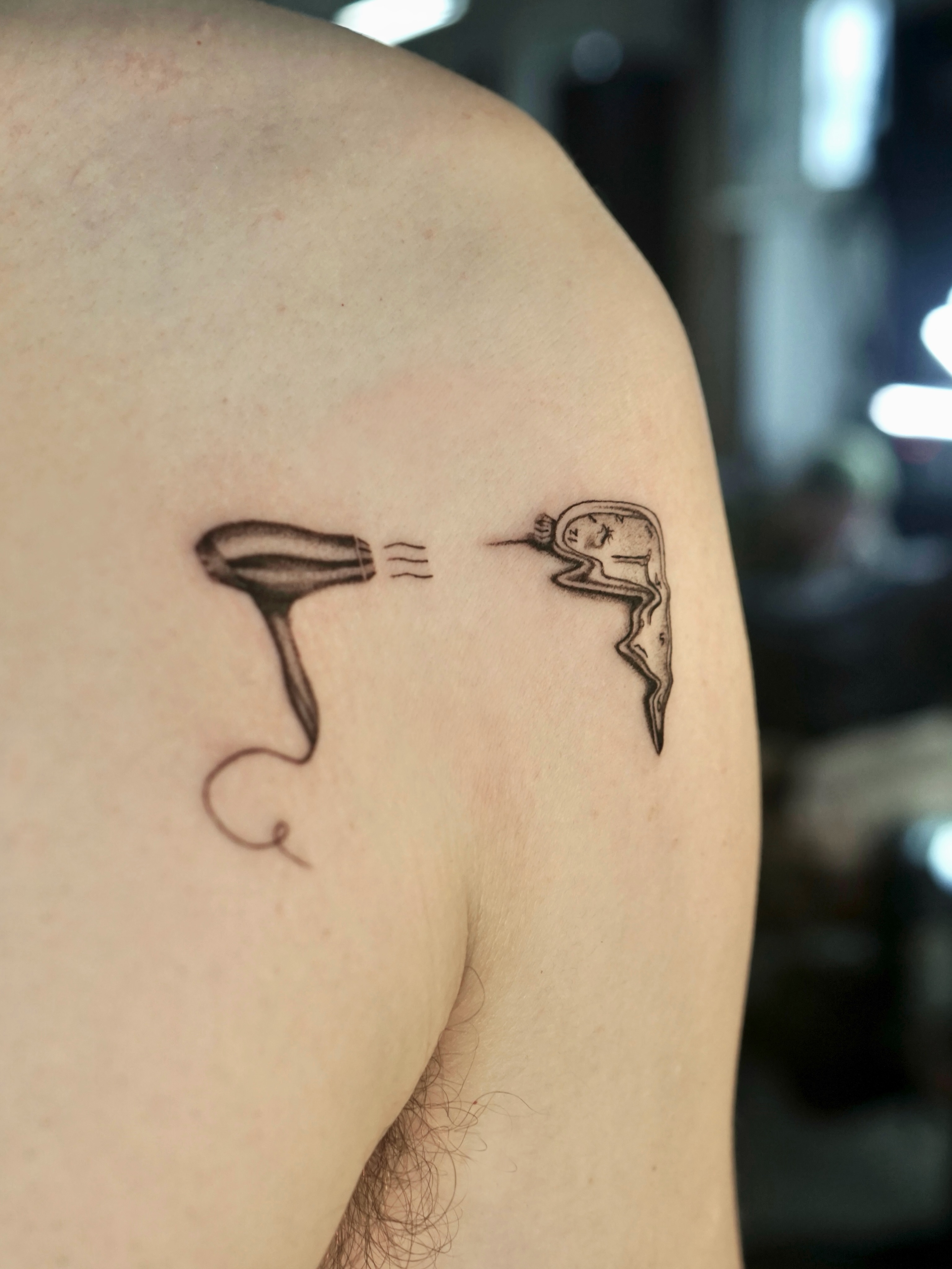 Tattoo by @metinkaraatli — minimalist, surrealism