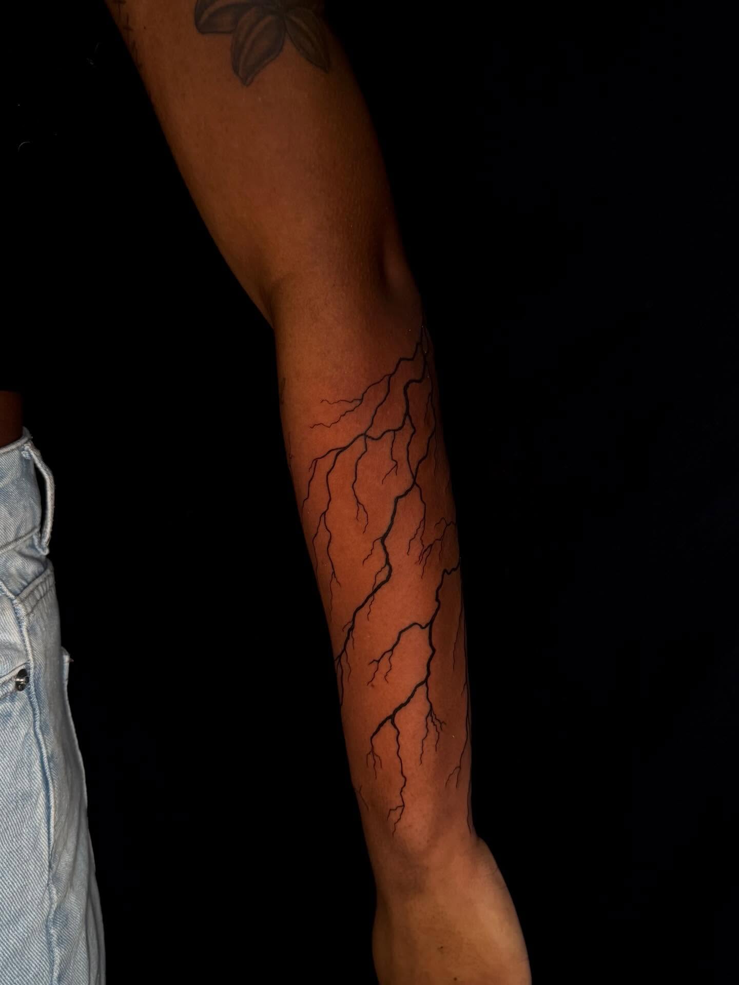 Tattoo by @markedbykris — black_and_grey