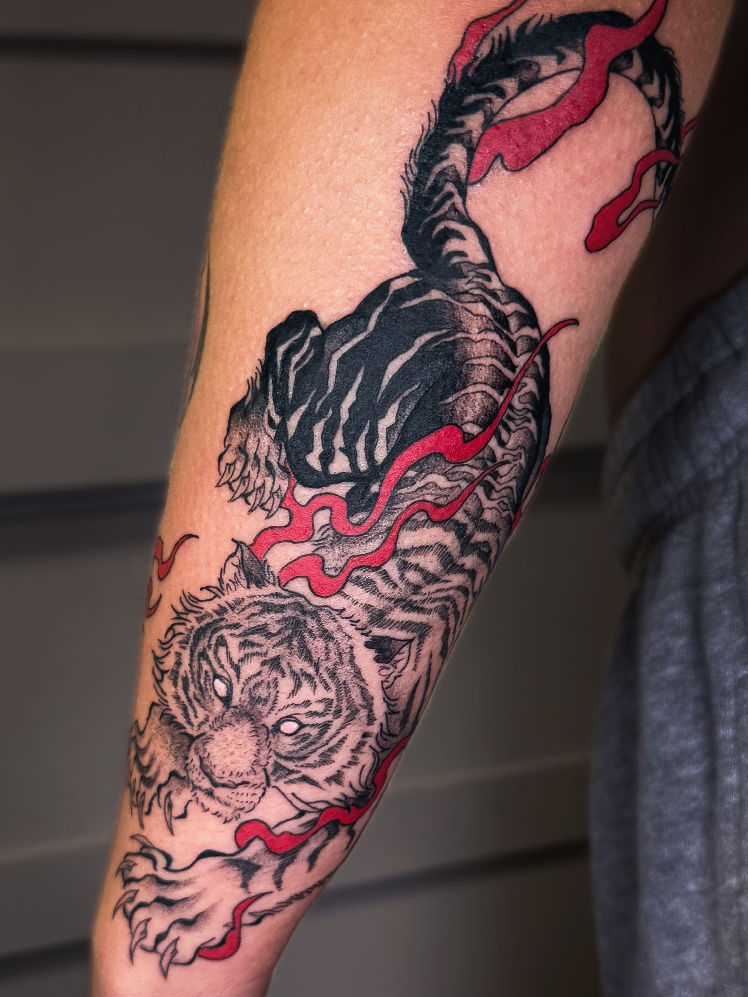 Tattoo by @naviiart โ japanese_irezumi