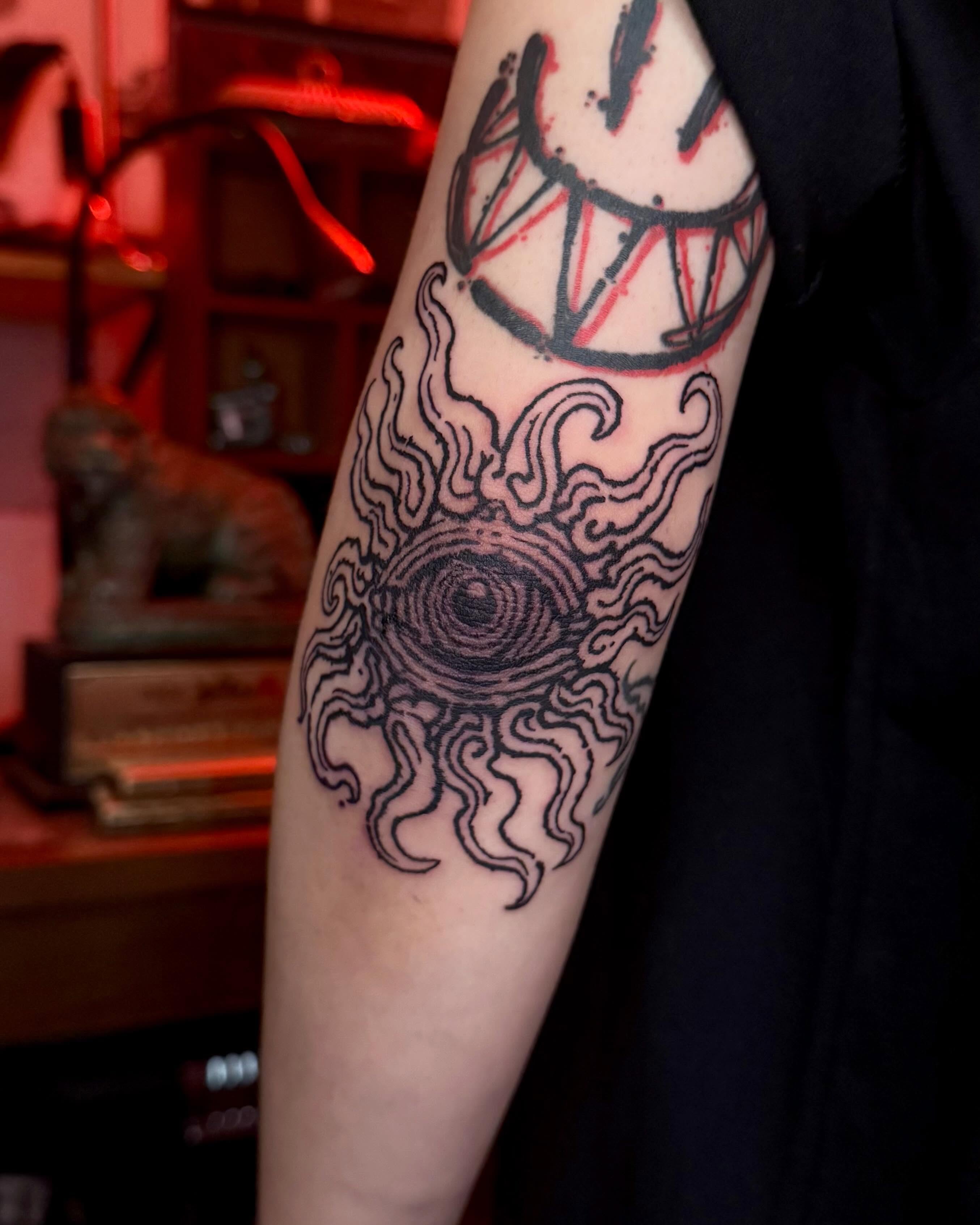 Tattoo by @tt_babaco — black_and_grey, geometric