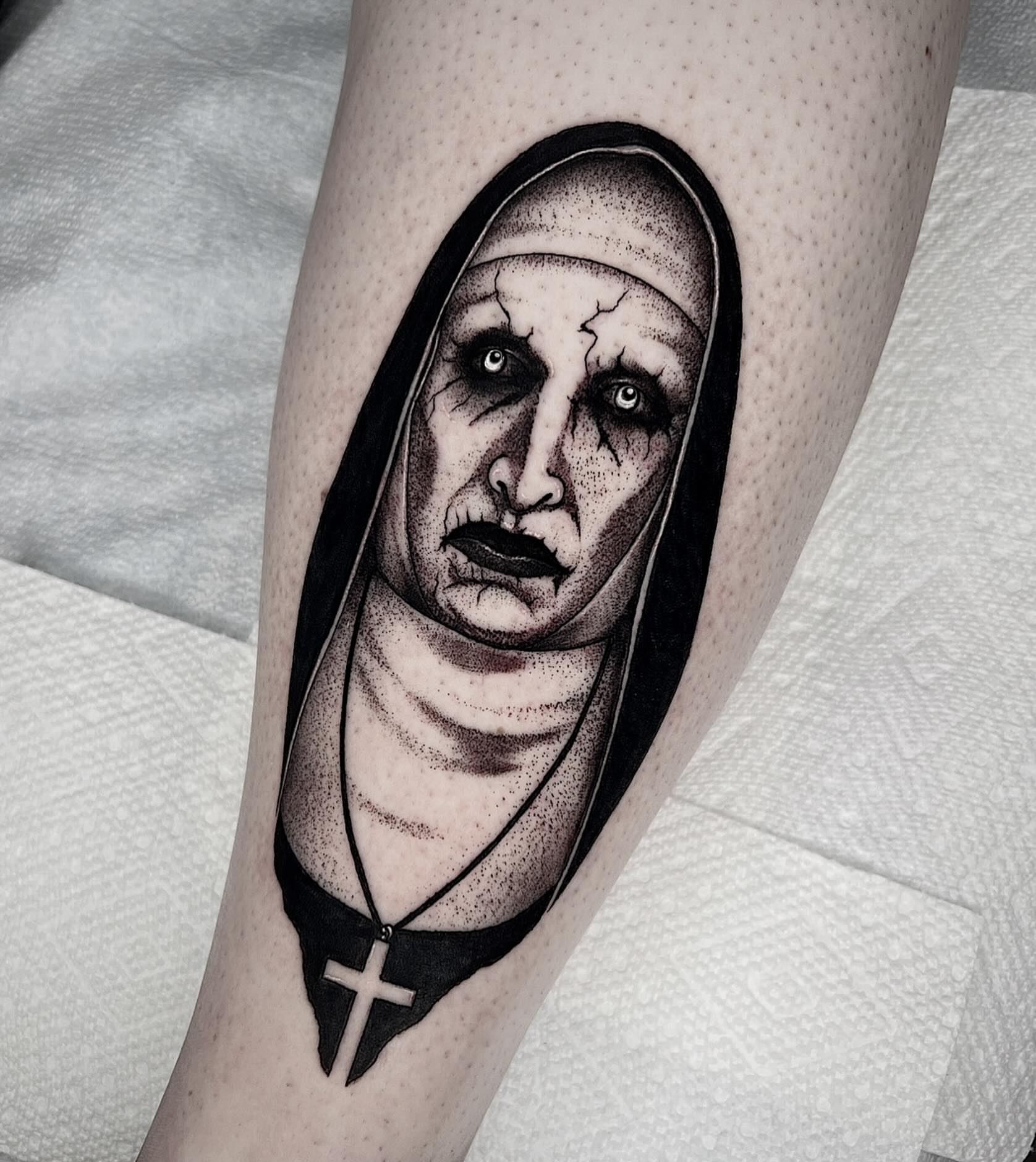 Tattoo by @brii.fletchtattoos β dotwork, realism