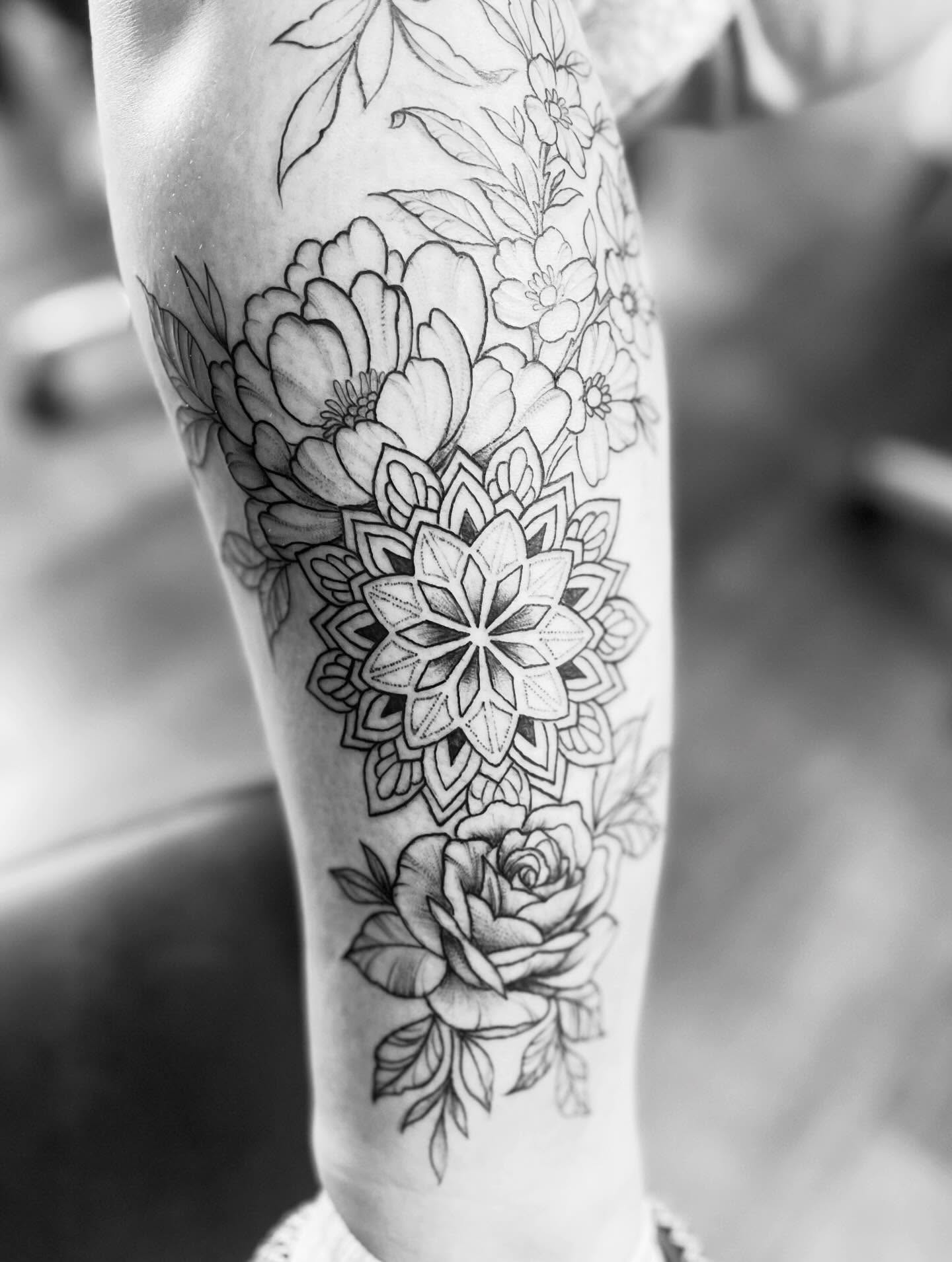 Tattoo by @rikki_mf_bobby — black_and_grey, geometric