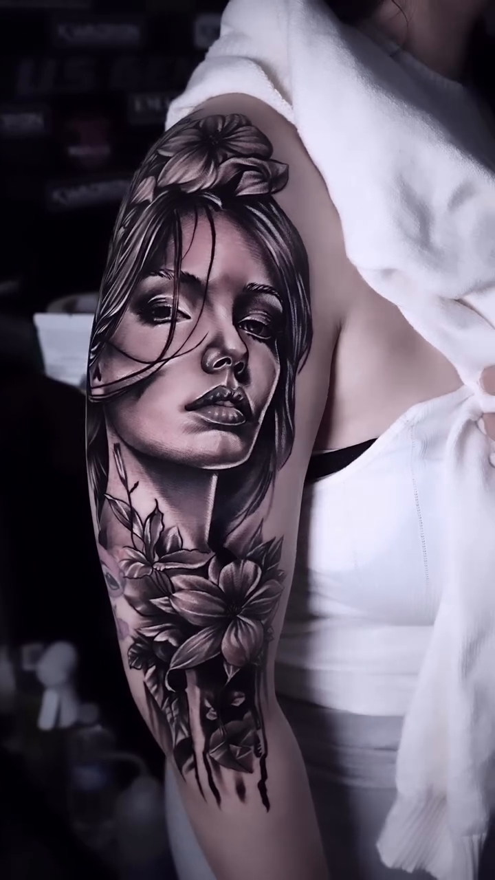 Tattoo by @ronaldinktattoo — black_and_grey, realism