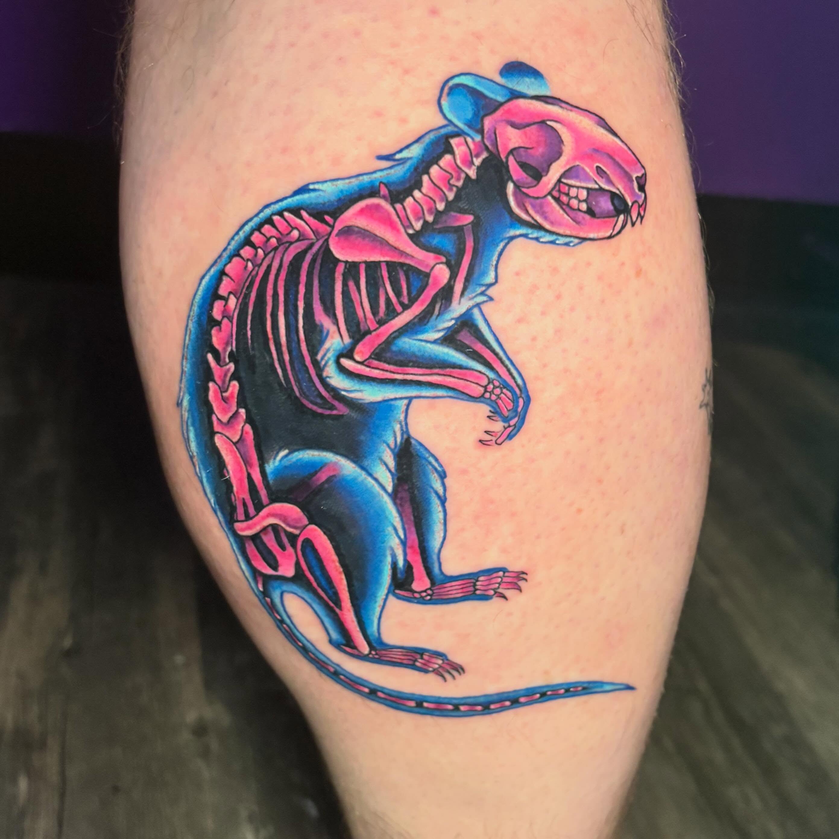 Skeleton rat new school tattoo on the thigh by Jordi ✨