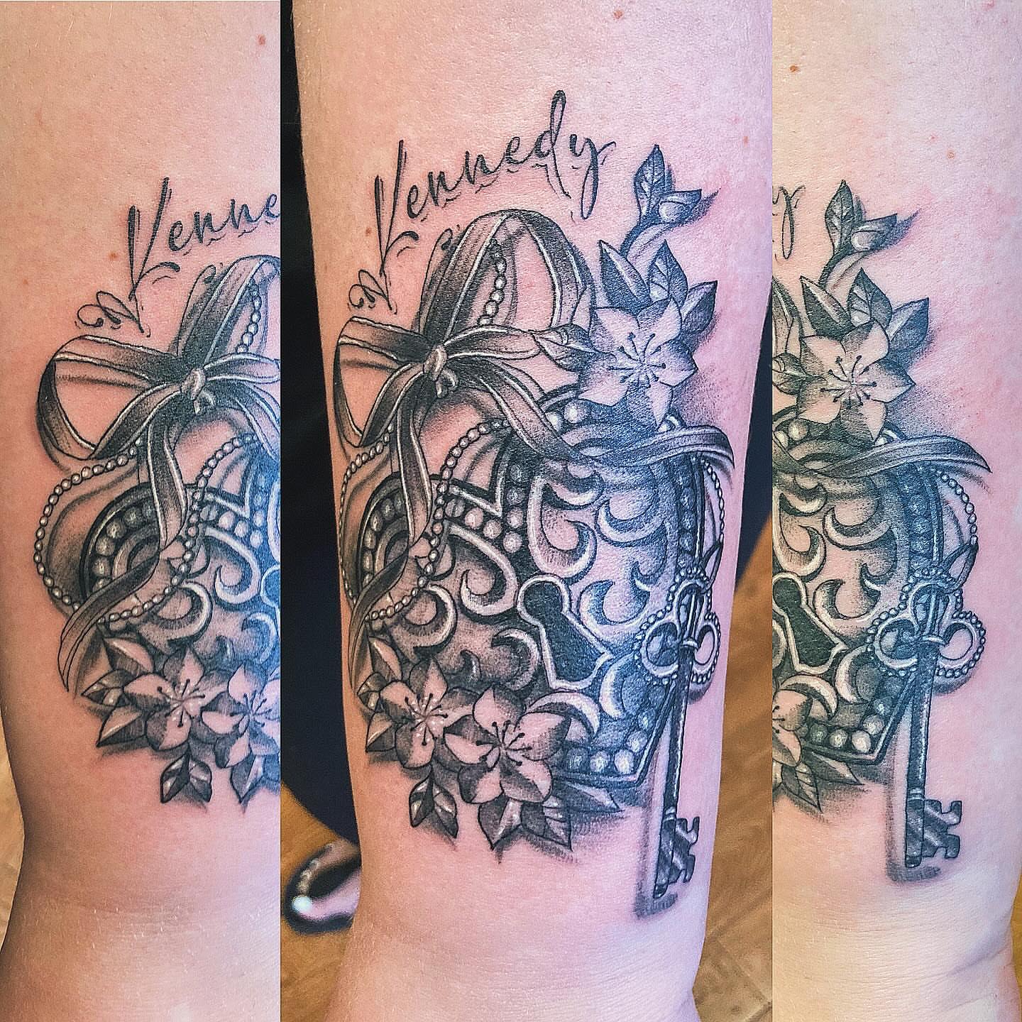 Tattoo by @rui_tattoo — black_and_grey, ornamental