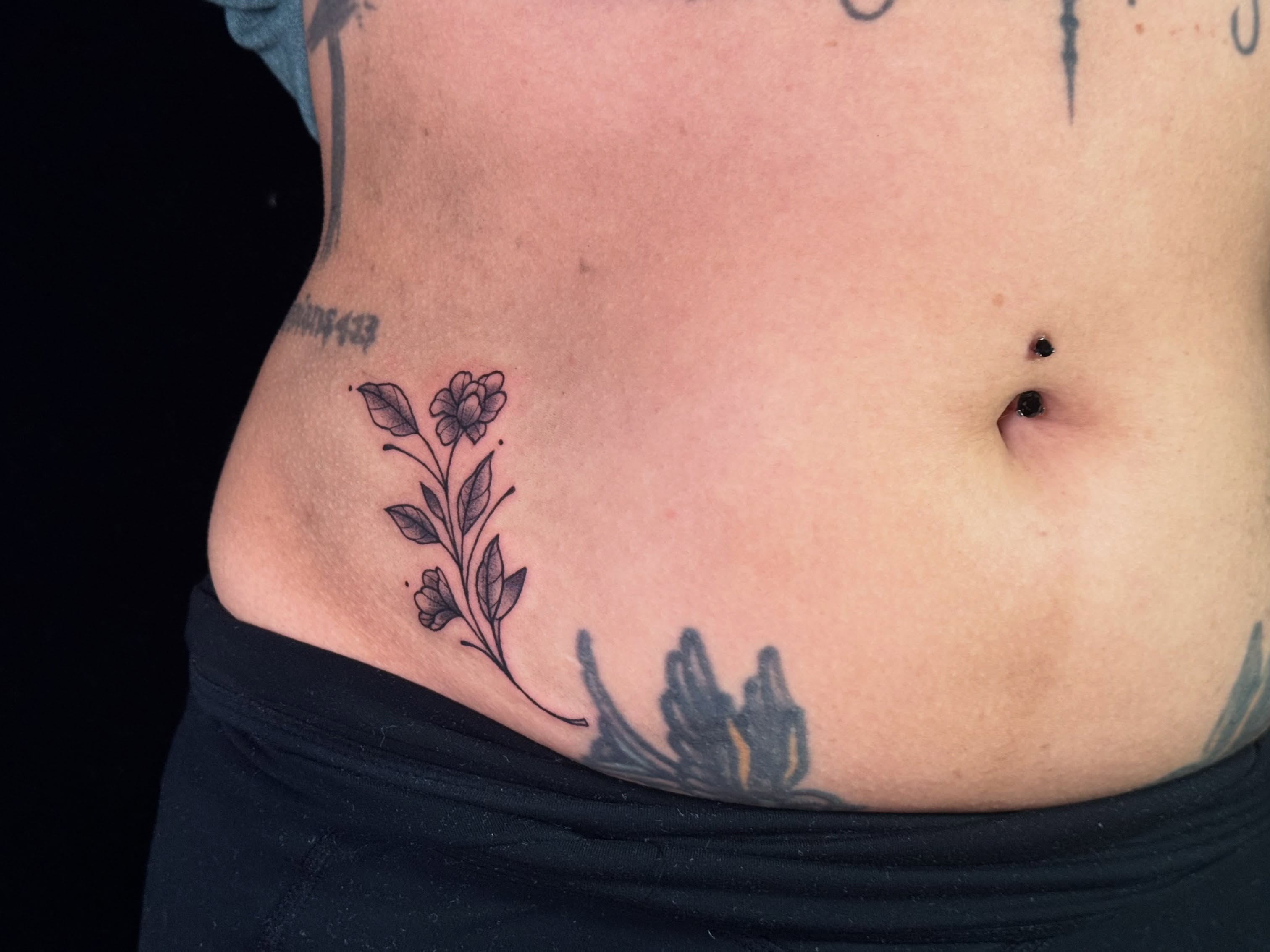 Tattoo by @miabarbatattoo โ black_and_grey
