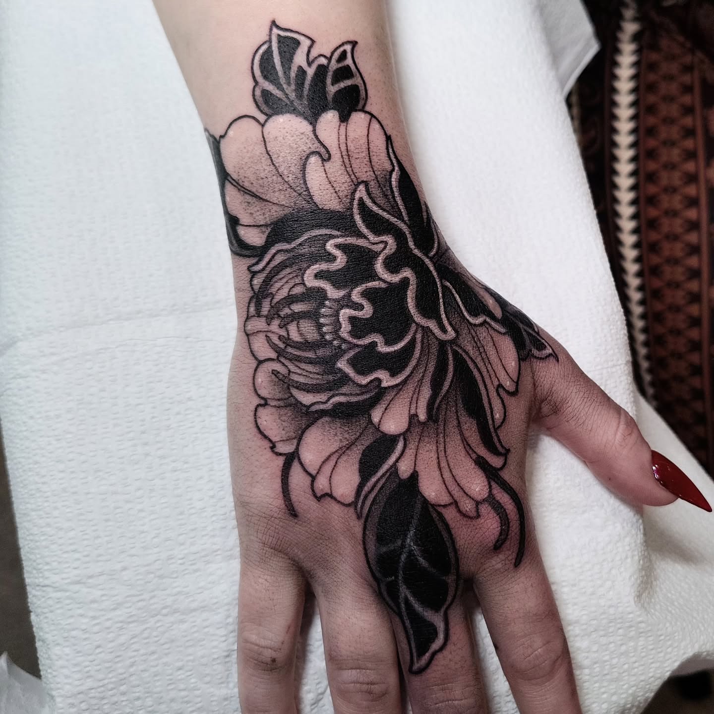 Tattoo by @wren.m.a.d.d β black_and_grey