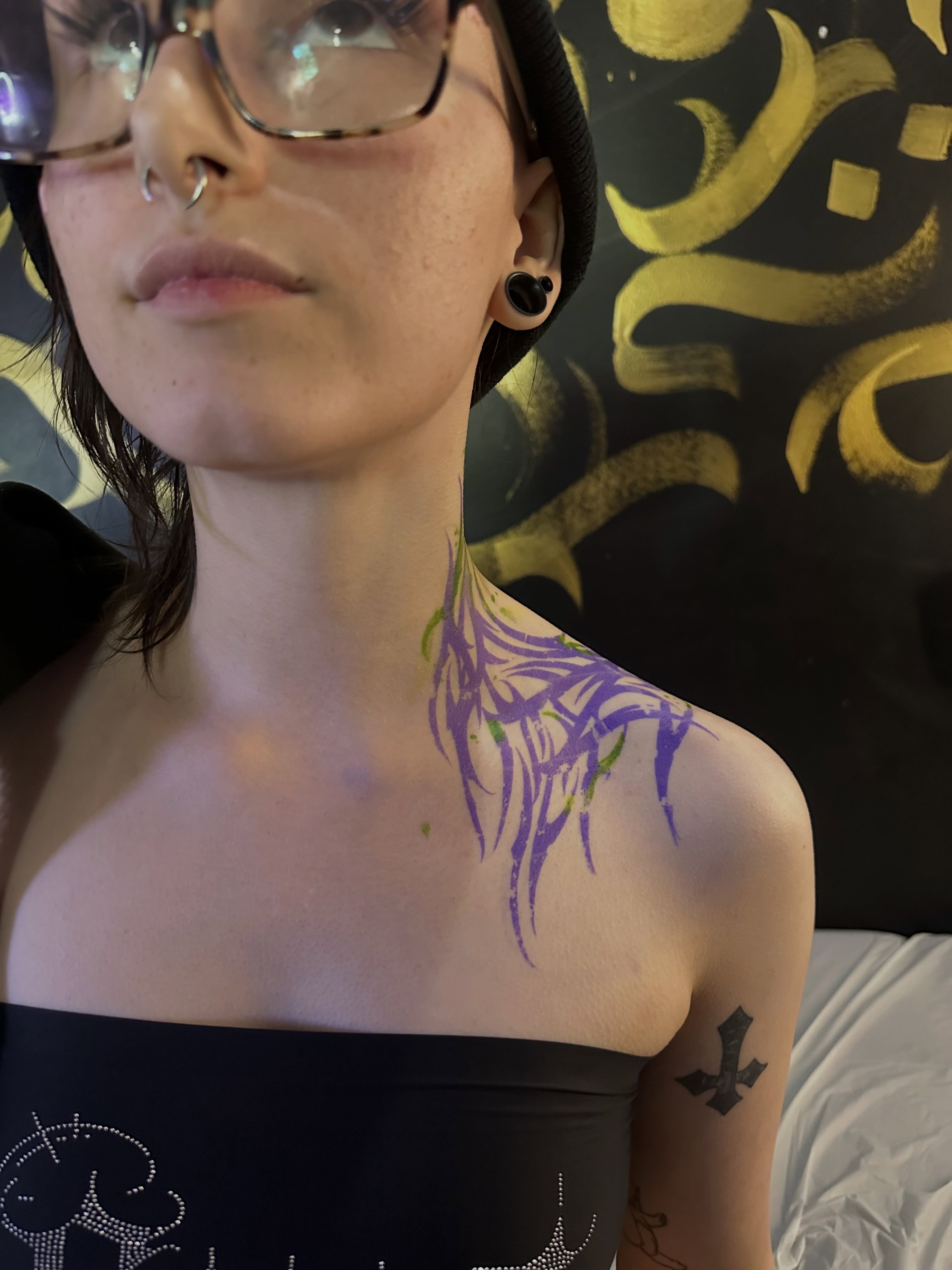 Feather dotwork tattoo on the shoulder by Yassin alsaje