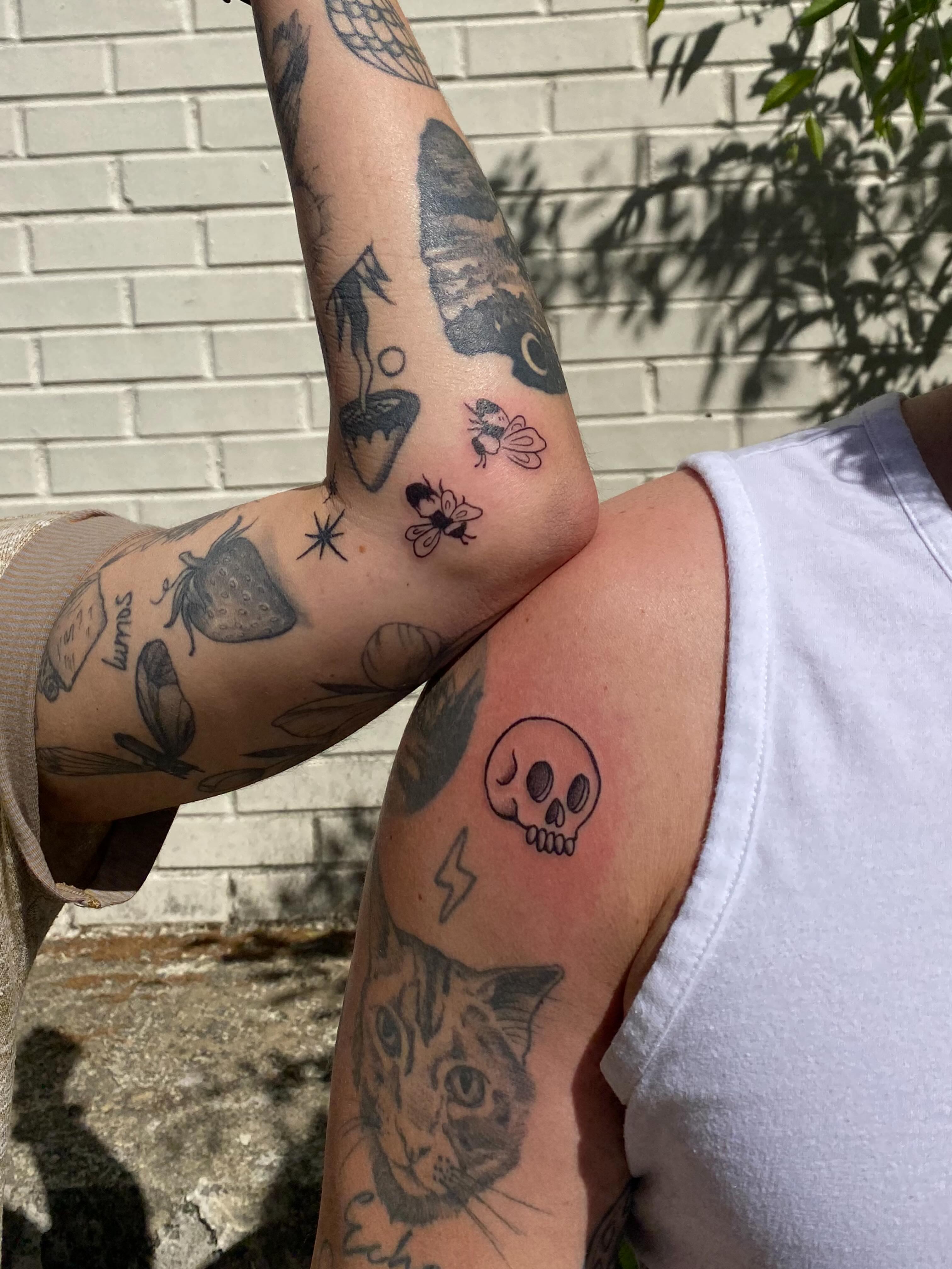Tattoo by @oliviatawzertattoo — black_and_grey