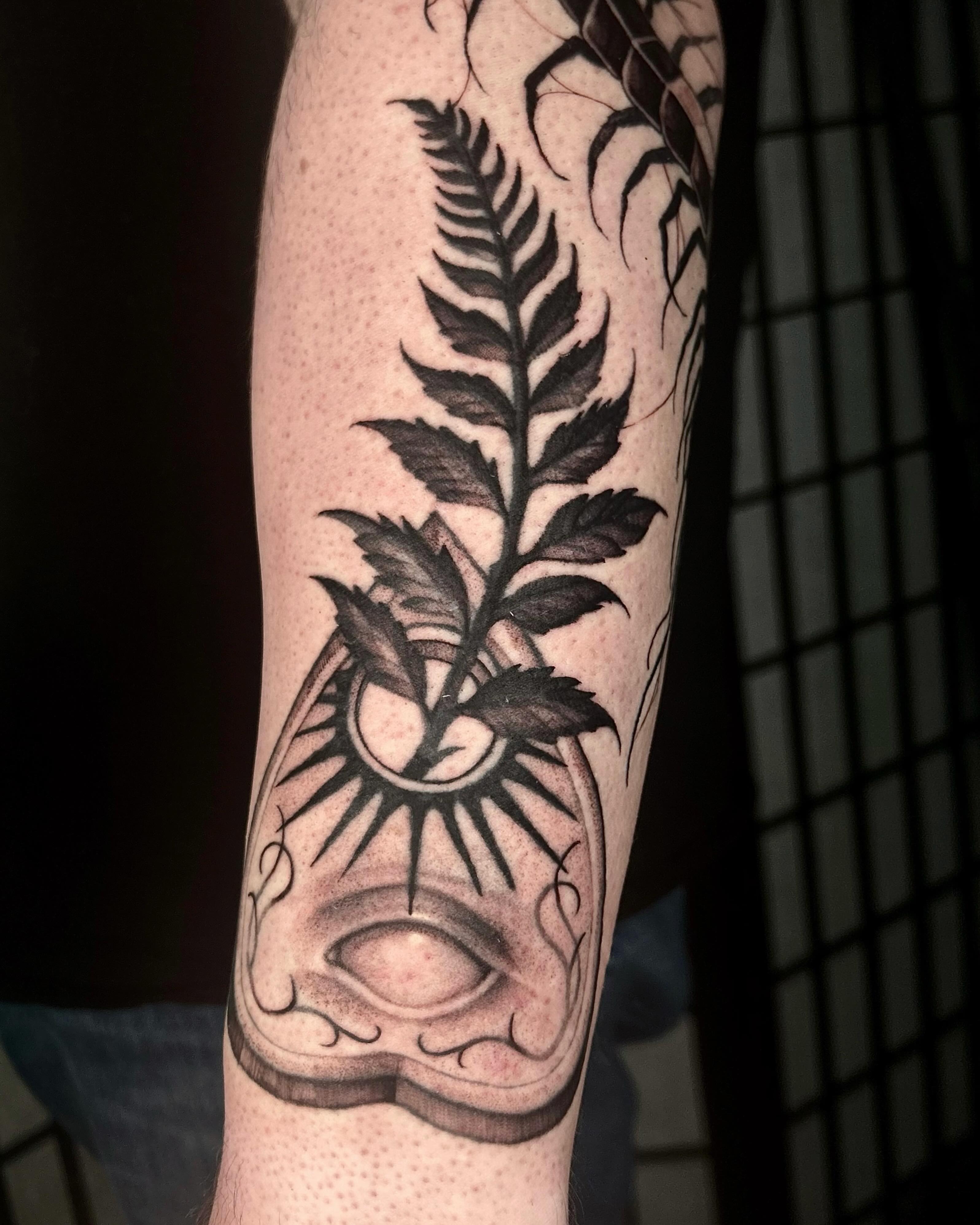 Tattoo by @pixisoda โ black_and_grey