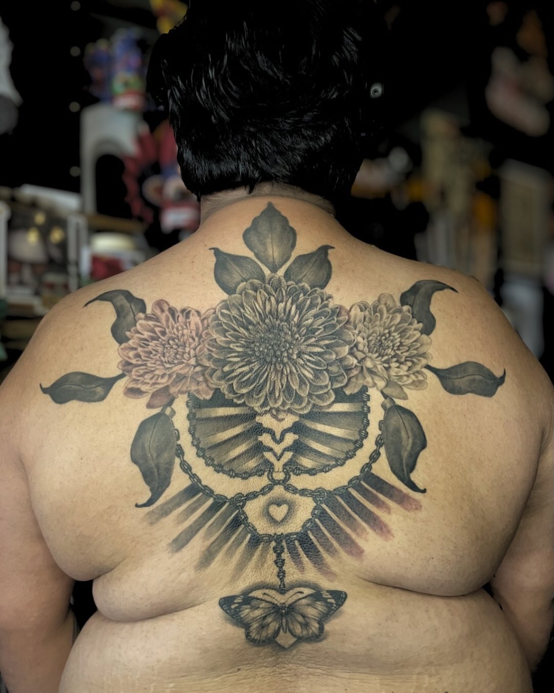 Tattoo by @sheilarosita.tats โ black_and_grey