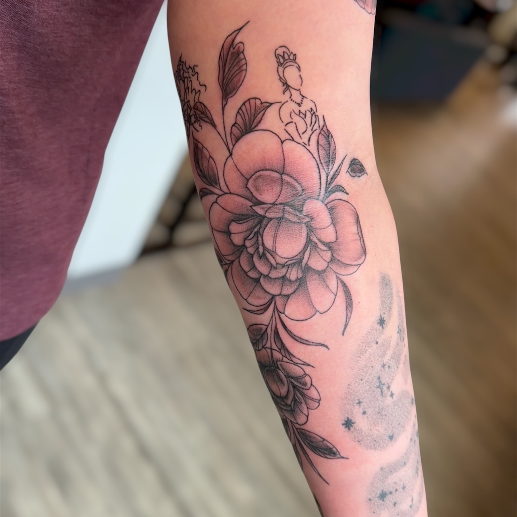 Tattoo by @disnerdtattoo — black_and_grey