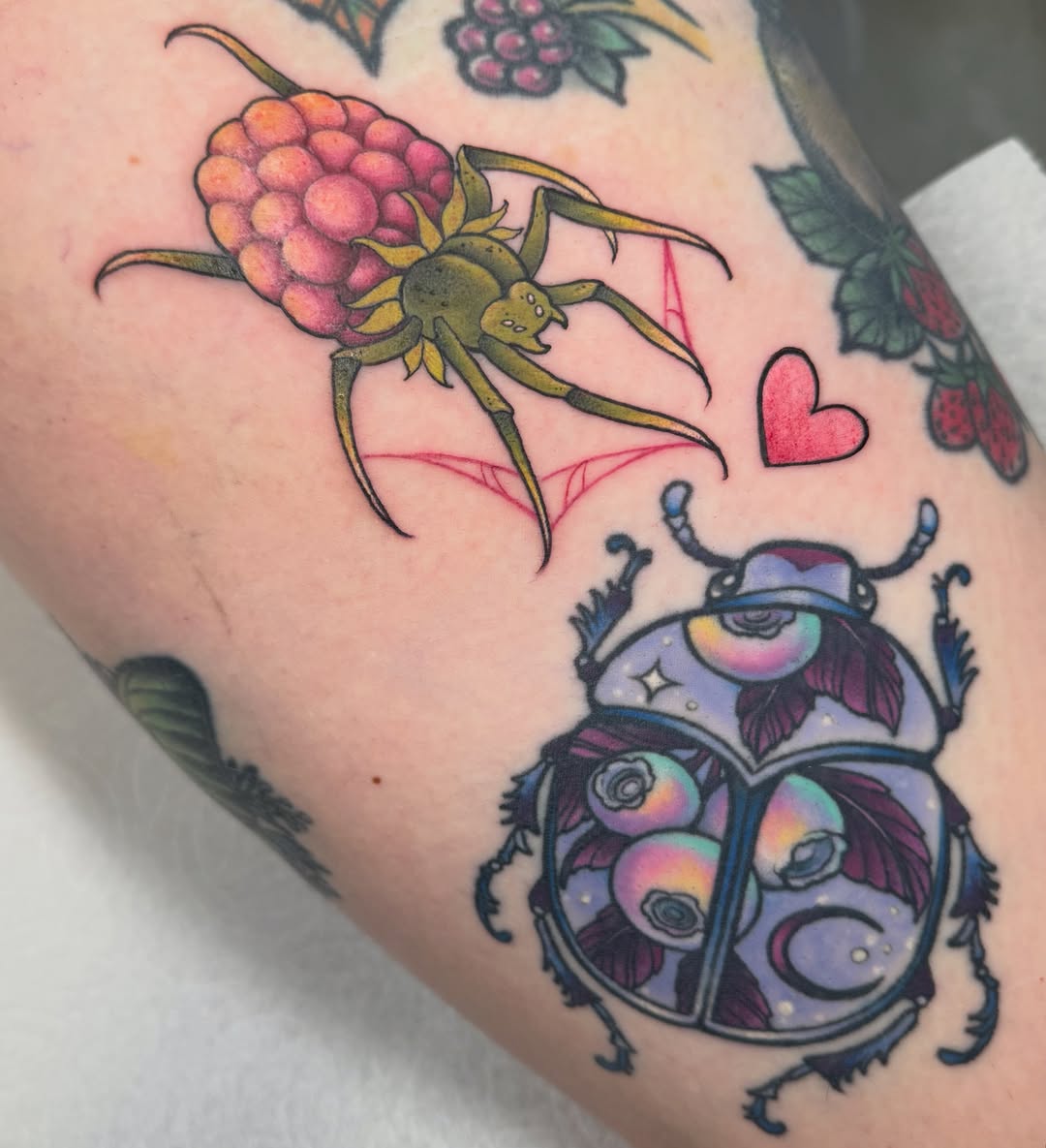 Tattoo by @alternativeyouniverse — new_school, illustrative