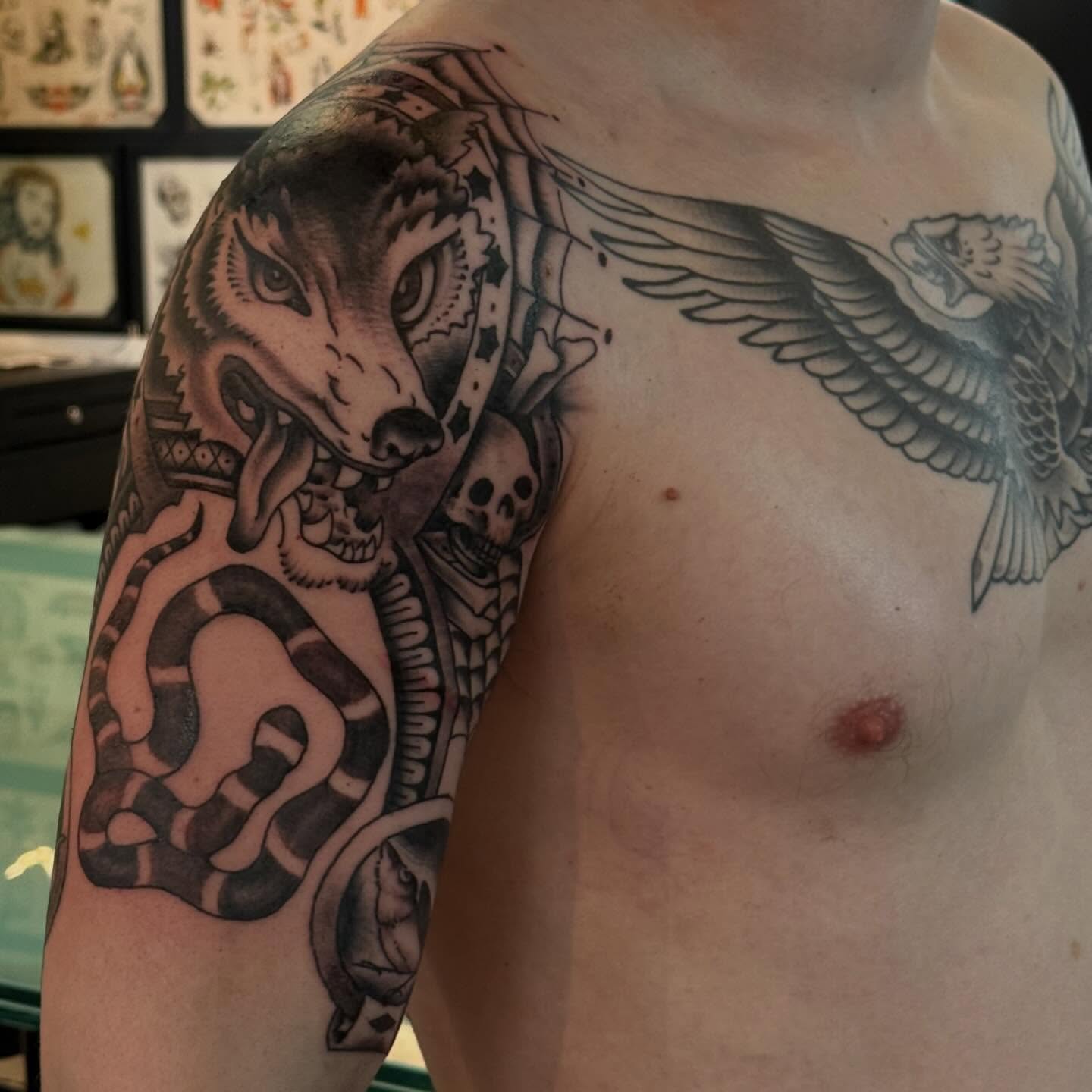 Tattoo by @jimmy_the_saintt — black_and_grey, geometric