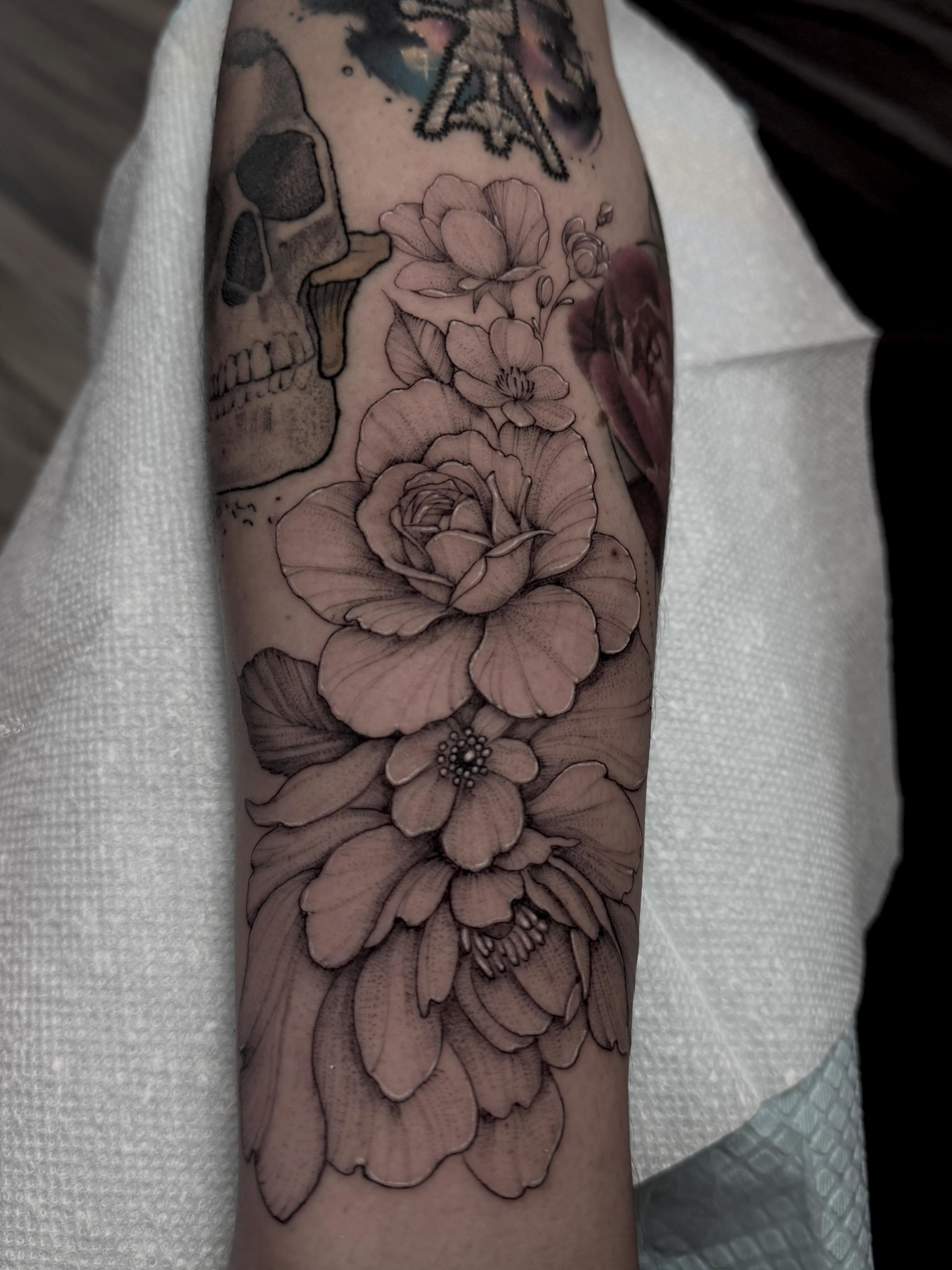 Flowers black and grey tattoo on the forearm by Tattoos by Robyn Pallotta, Austin, Texas